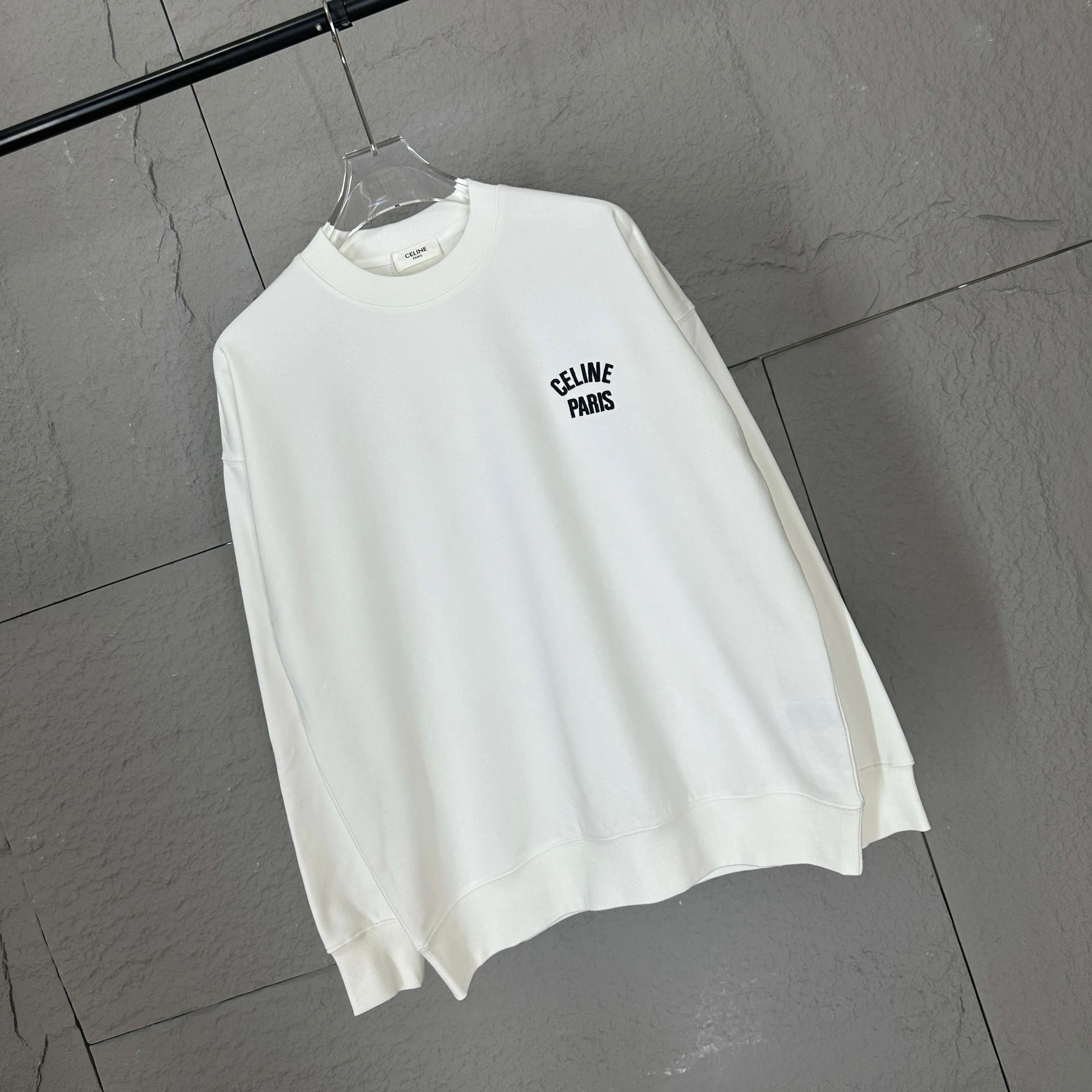 🅿️250 Celi* Celi Celin 2025 early autumn and winter new style Simple black and white letter embroidery personalized logo Customized terry fabric Long-sleeved sweatshirt Unisex Size: S (90-130 catties) M (120-150 catties) L (140-165 catties) XL (160-180 catties) XXL (180-210 catties) Color: black white