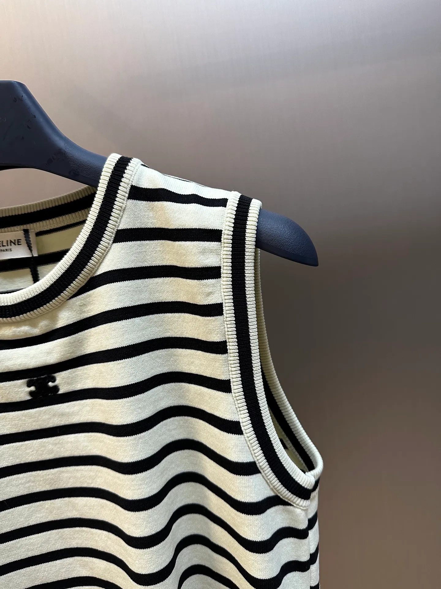 🅿️400 Celine striped knitted vest with TRIOMPHE patch, classic fit and ribbed trim.  size：s m l