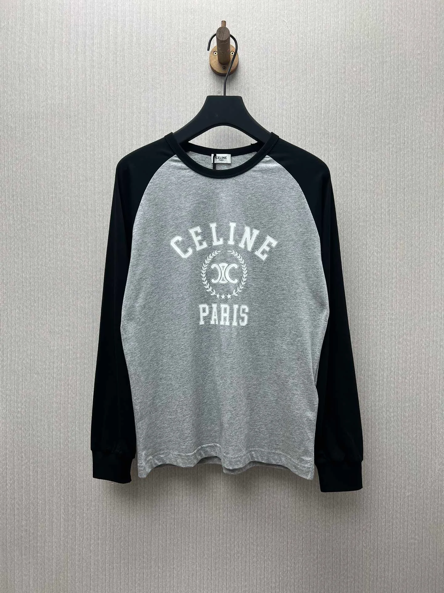 🅿️280 Celine 25ss new printed loose fit, raglan sleeve T-shirt, high version, women's style, gray and black, code number: S.M.L.