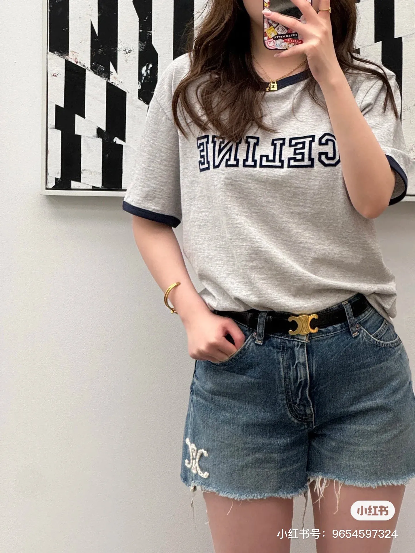 🅿️130 M256#Celine•🇫🇷25ss new stitching contrasting color flocking short-sleeved T-shirt ✅✅✅ Focus on quality and compare at will Size: S M L Color: Gray White