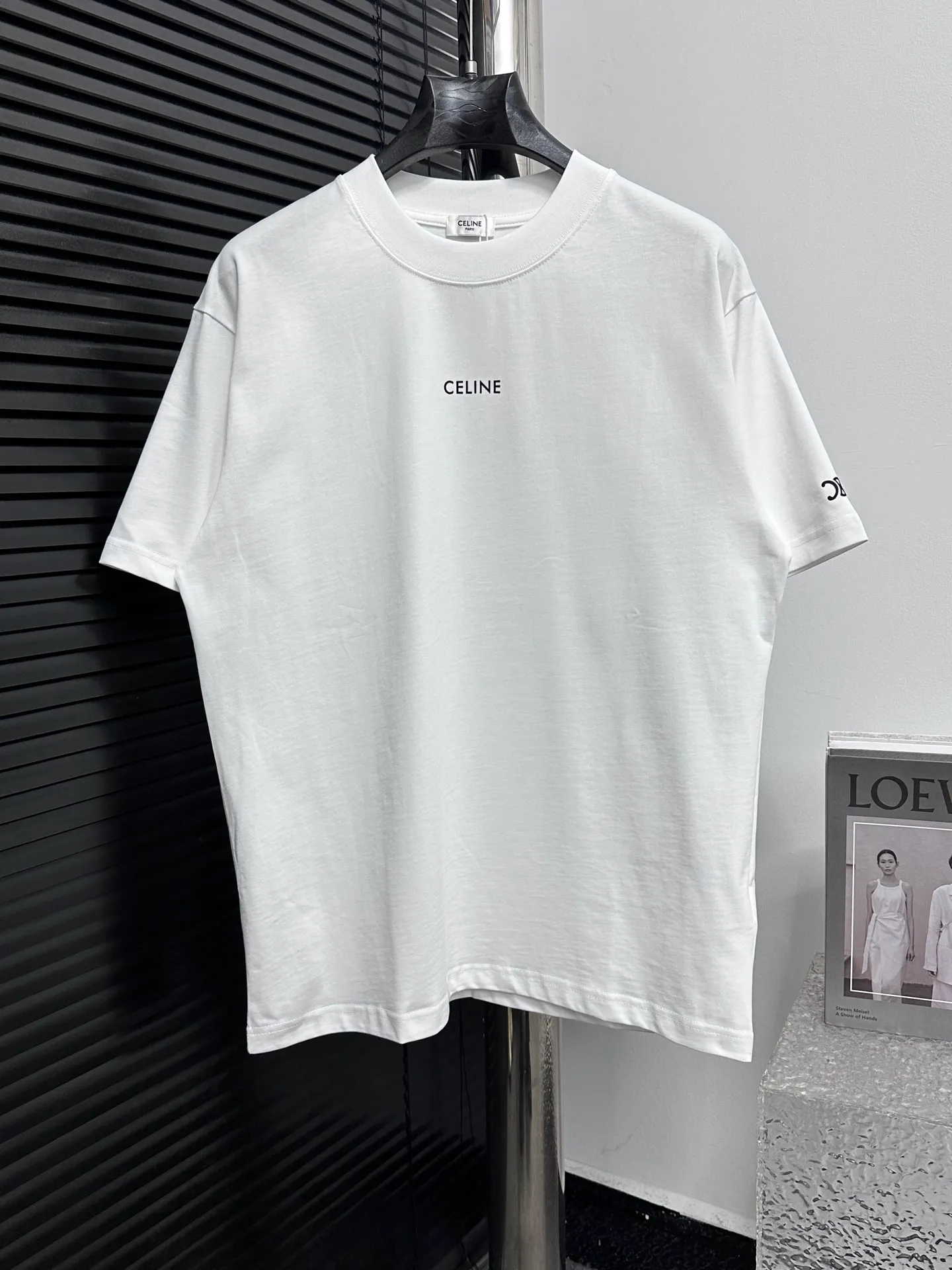 🅿️170 [CELINE] Celine letter logo printed couple's short-sleeved T-shirt. Made of high-cost 280g double-ply double-yarn pure cotton fabric. Thick and wide. Three-dimensional os tailoring. Fashionable and versatile. The same style as the Internet celebrity. Craftsmanship. Simplicity reveals a fashionable atmosphere. Same style for men and women. Original main wheat washed tag moisture-proof paper packaging👍 Color: black white Size: XS-L