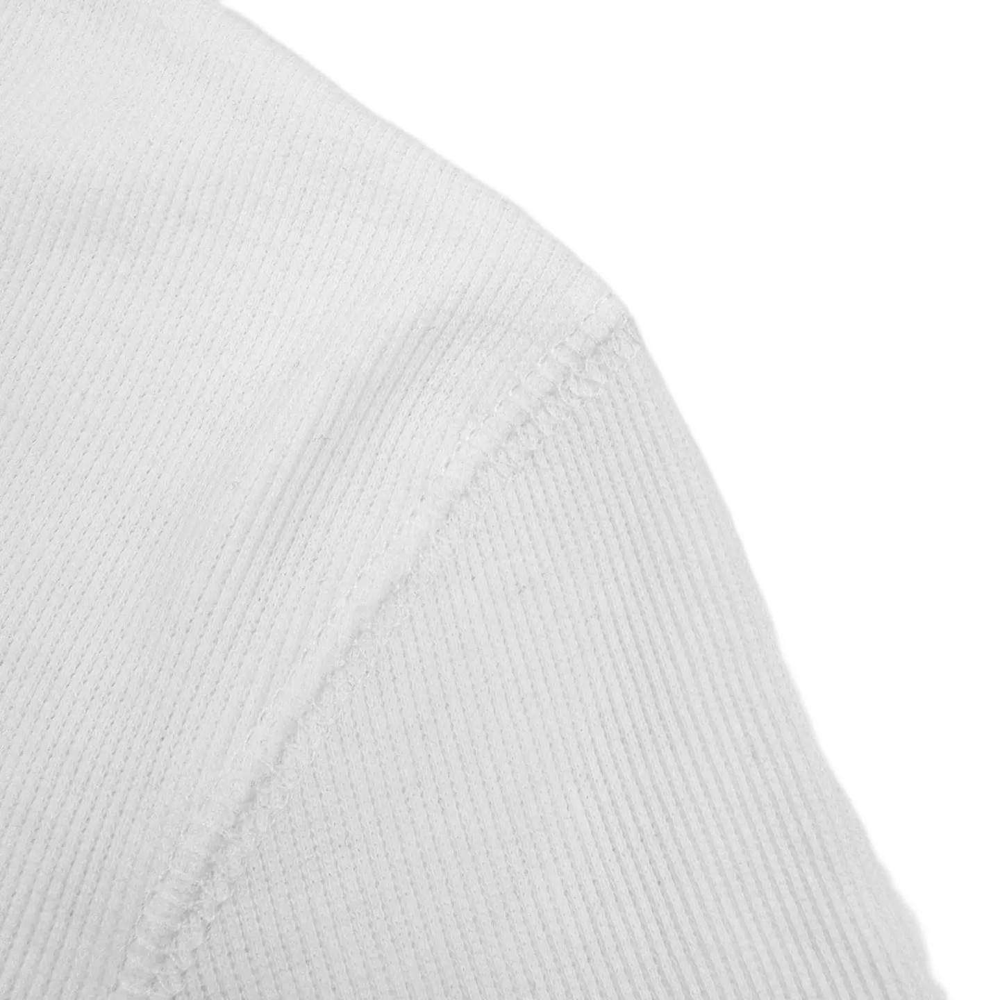 🅿️310 [Exclusive supply] Celine Arc de Triomphe embroidered knitted long sleeves (white). Original purchase and development of 5,900. The fabric is made of custom-made elastic and tough cotton knitted silk. It is soft and smooth, comfortable and skin-friendly. It is based on pure and simple white. The iconic Celine Arc de Triomphe embroidery is embroidered on the chest. It is lifelike and highly recognizable. The classic Henry collar shape and three buttons are neatly arranged, adding a touch of retro charm to the simple body. Showing elegant style, minimalist elegance, natural craftsmanship, using imported machine embroidery technology, using advanced computer control systems and precision mechanical components to realize the Arc de Triomphe embroidery operation with high precision, smooth and delicate lines, and the fabrics have been washed, with better hand feel and texture, not easy to deform, not easy to shrink, not easy to fade, and maintain long-term beauty. Size:S/M/L/XL