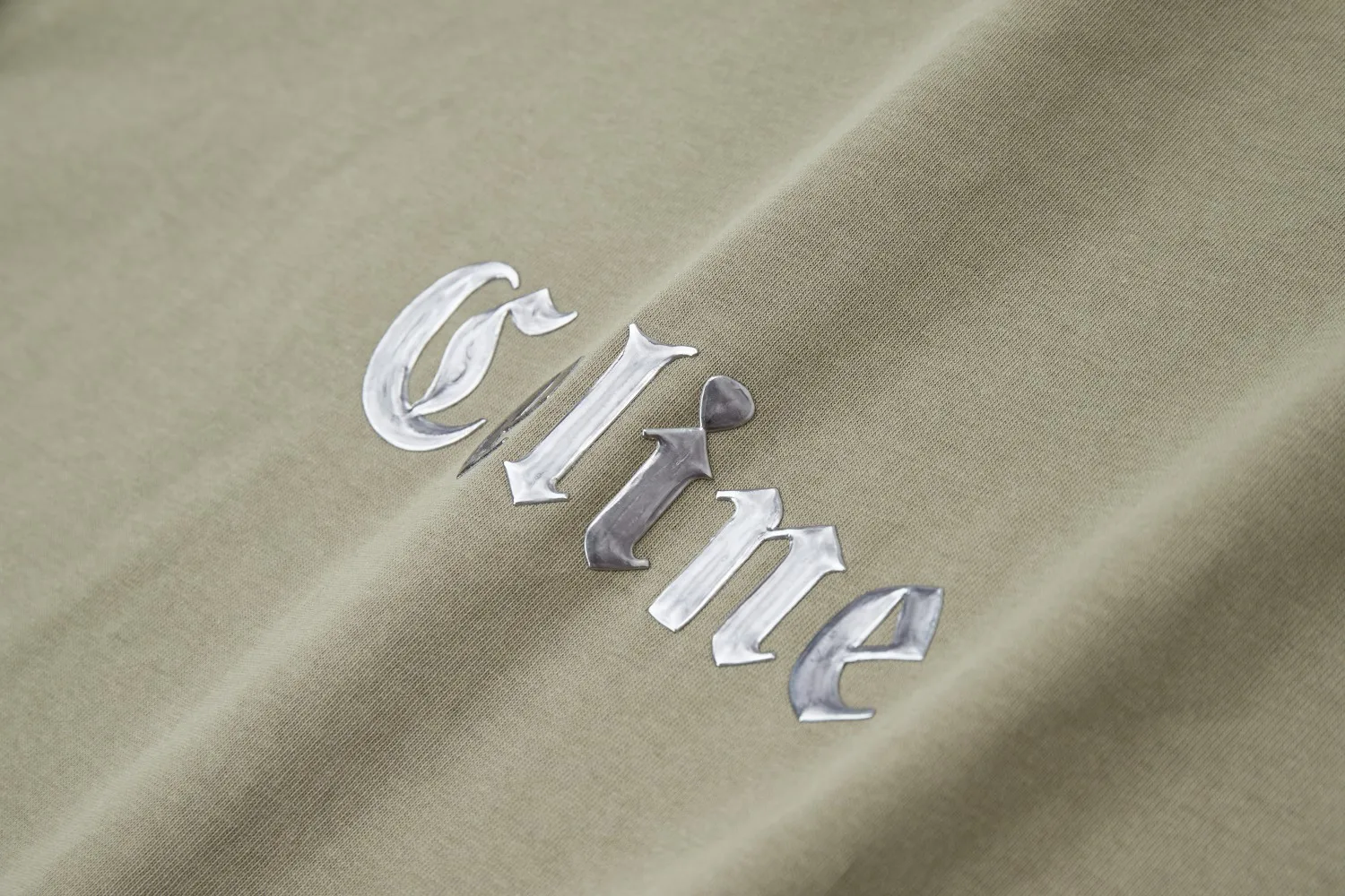 🅿️200 ✨CEL✨🆕25SS spring and summer new style Classic logo short sleeves Light luxury Essential item for daily commuting for men and women Correct version Welcome to compare Detailed features · 260g 100% pure cotton double yarn jersey fabric · Custom dyed in the same cylinder, special thickened 32 count double-strand 1X1 thread · Double needle stitching and cross-stitching technology · Original main mark, washed tag, brand moisture-proof paper packaging Color: wine purple/black/military green Size: S/M/L/XL