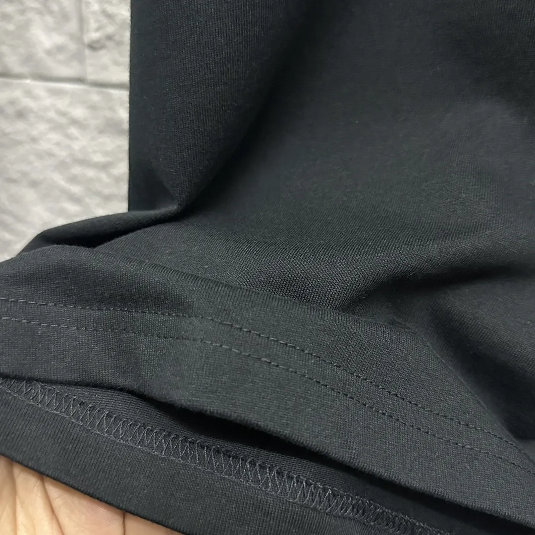 🅿️180 Celi* Celi Celin 2025 spring and summer style Simple letter printing personalized logo Customized double yarn plain cotton fabric Short-sleeved T-shirt Unisex Size: S (90-130 catties) M (120-150 catties) L (140-165 catties) XL (160-180 catties) XXL (180-210 catties) Color: black white
