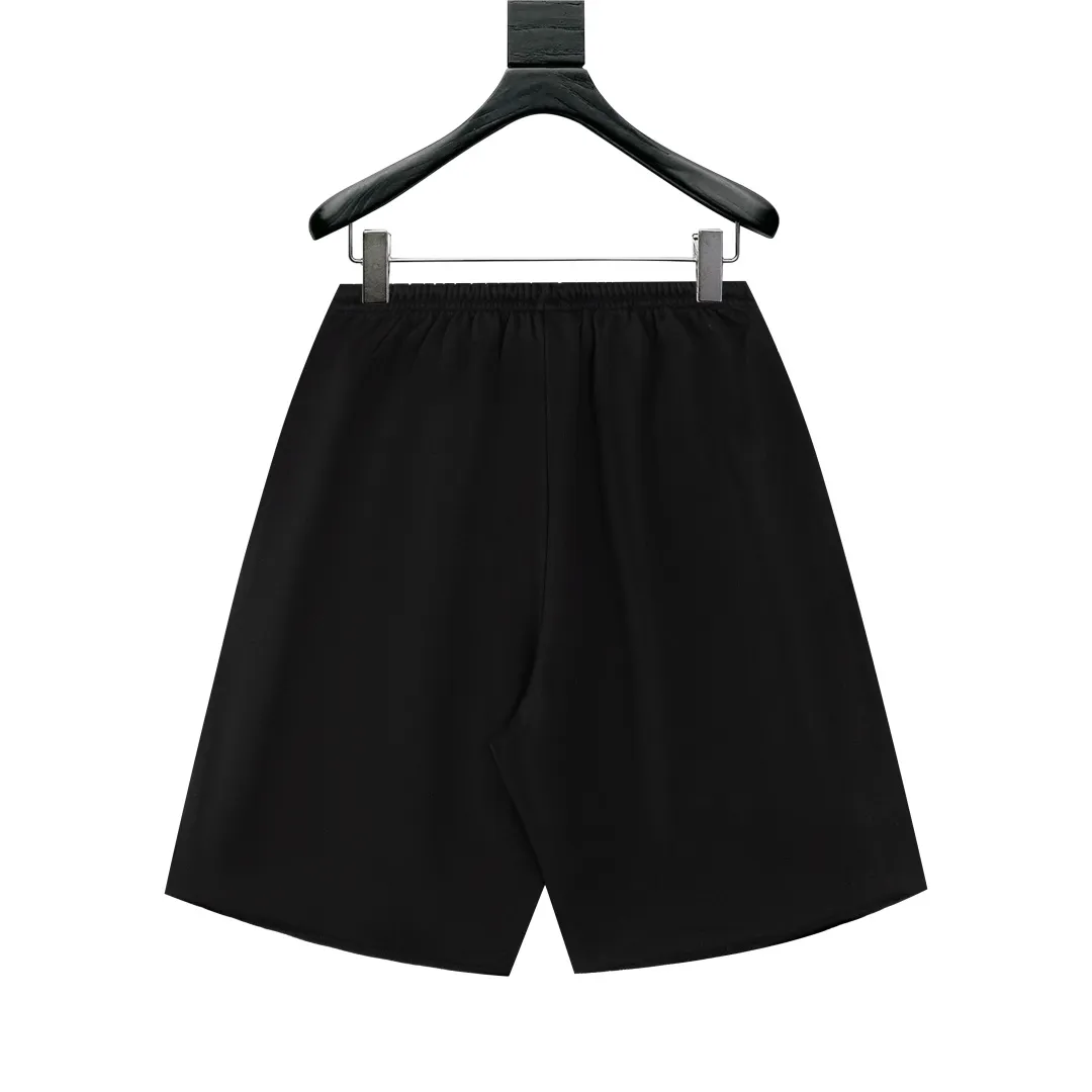 🅿️200 Celine 25SS counters are selling new printed shorts. Custom-woven and dyed 400g fabric. Logo-printed shorts. Versatile and low-key. Tight and three-dimensional. Customized logo hardware. Full details. Gray color is very versatile. Same style for men and women. Size: XS-L