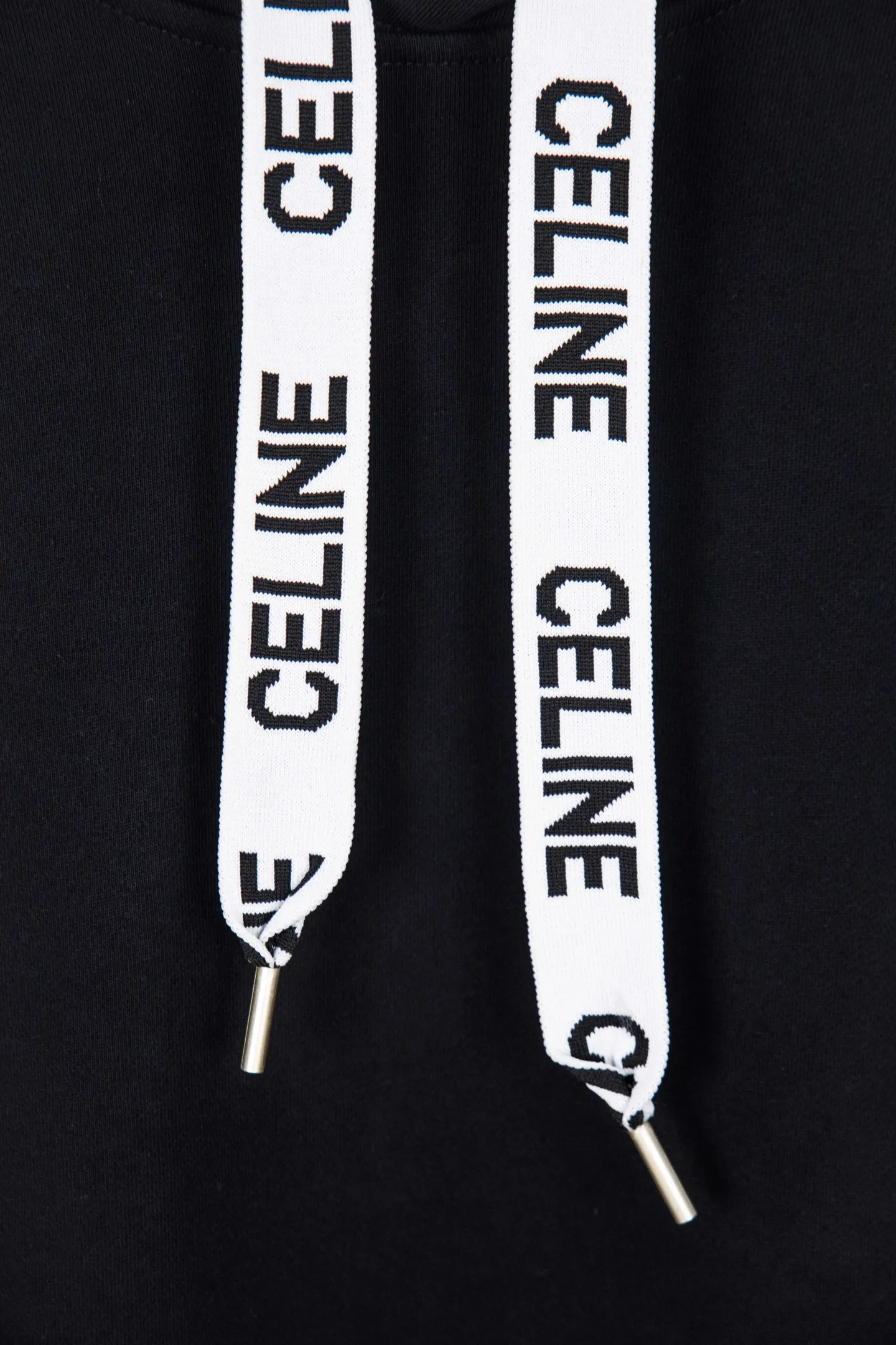 🅿️250 Style No.: M252 CELINE/Celine Web Letter Hooded Sweatshirt French fashion luxury brand CELINE adheres to style aesthetics, constantly advances in exploration, and designs many classic patterns that are very recognizable and memorable. 2022 autumn and winter new hooded terry sweatshirt. A clean and simple sweatshirt that is not fussy. Whoever wears it will look better! Customized hoodie webbing, custom-woven 400G high-weight knitted cotton fabric. It is very thick, comfortable and breathable, and feels skin-friendly. It is 100% loose and cut in OS style. The upper body is very elegant and high-end. The most popular item in the autumn and winter wardrobe is the sweatshirt. This can be worn directly into the spring without any problem. It is a multi-purpose garment that can be worn alone or as an inner layer. Size：S-XL