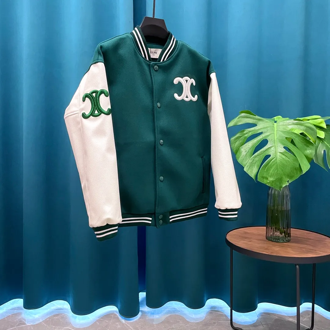 🅿️440 Celine➡️Celine runway style baseball jacket. I ordered the original model and took a month to finally ship it. I love it so much. The upper body is really cool. A Douyin blogger said that this year's new jacket will become a future trend. If you look through street photos, you will find that celebrities regard it as a collectible jacket, a must-have item for men and women who want light luxury for commuting. Developing the highest version on the entire network, it took 1 month to customize and the cost was extremely high. The German imported flat-machine made custom-woven wool jacquard threads, using the first layer of imported lambskin. The pleated texture is unparalleled. It is hand-cut and meticulously crafted. The stitching position is very technical. Whether the whole garment is good or not depends on this position. Top-notch workmanship and details can stand the test. A full set of customized accessories, the letters are clear and perfectly restored without any difference. High-end atmosphere and full grade! The entire dress is exclusively customized with heavy craftsmanship. The towel patch embroidery is perfectly combined with craft embroidery and precise stitching! Absolute craftsmanship quality!