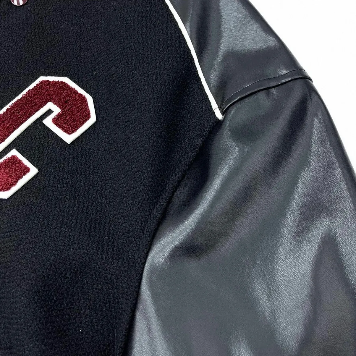 🅿️530 Celin* Celin's new autumn and winter black and red baseball jacket. Knitted textured fabric, bright leather sleeve design, knitted ribbing at the hem of the sleeves, slim fit and easy to wear. Same style for men and women. Size: XS-L