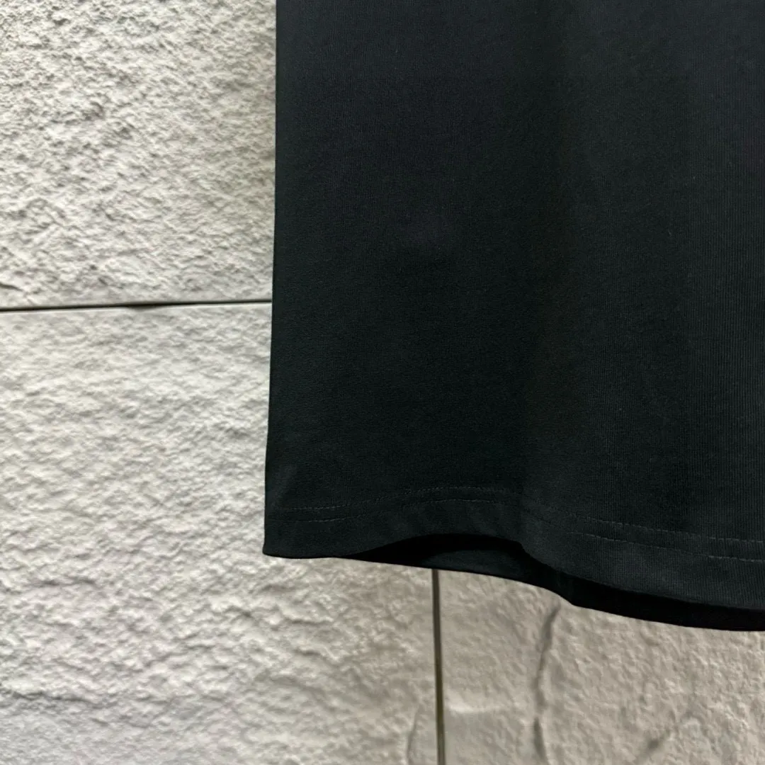 🅿️180 Celi* Celin Celin 2025 spring and summer style Simple letter embroidery personalized logo Customized double yarn plain cotton fabric Short-sleeved T-shirt Uniform for men and women Size: S (90-130 catties) M (120-150 catties) L (140-165 catties) XL (160-180 catties) XXL (180-210 catties) Color: black white