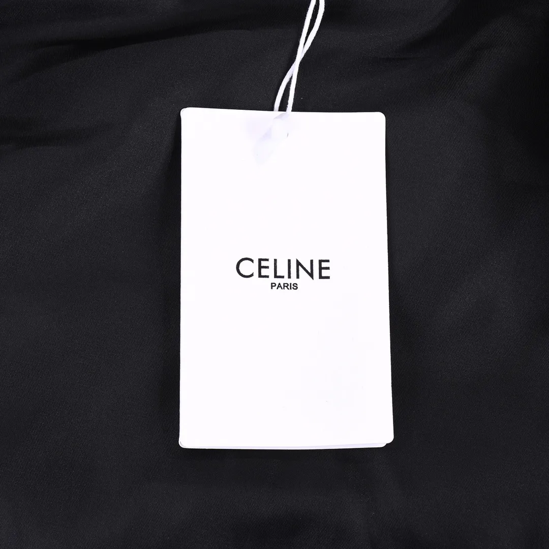 🅿️470 Celine towel embroidered big C leather Teddy baseball jacket, cashmere leather baseball jacket. The fit is crisp and stylish. I also like the small stand-up collar design. It feels comfortable to the touch. The cuff threads are all customized on the flat machine. The back is super-precisely embroidered. The upper body is super beautiful and can be easily controlled by men and women. Color: black Size: XS S M L