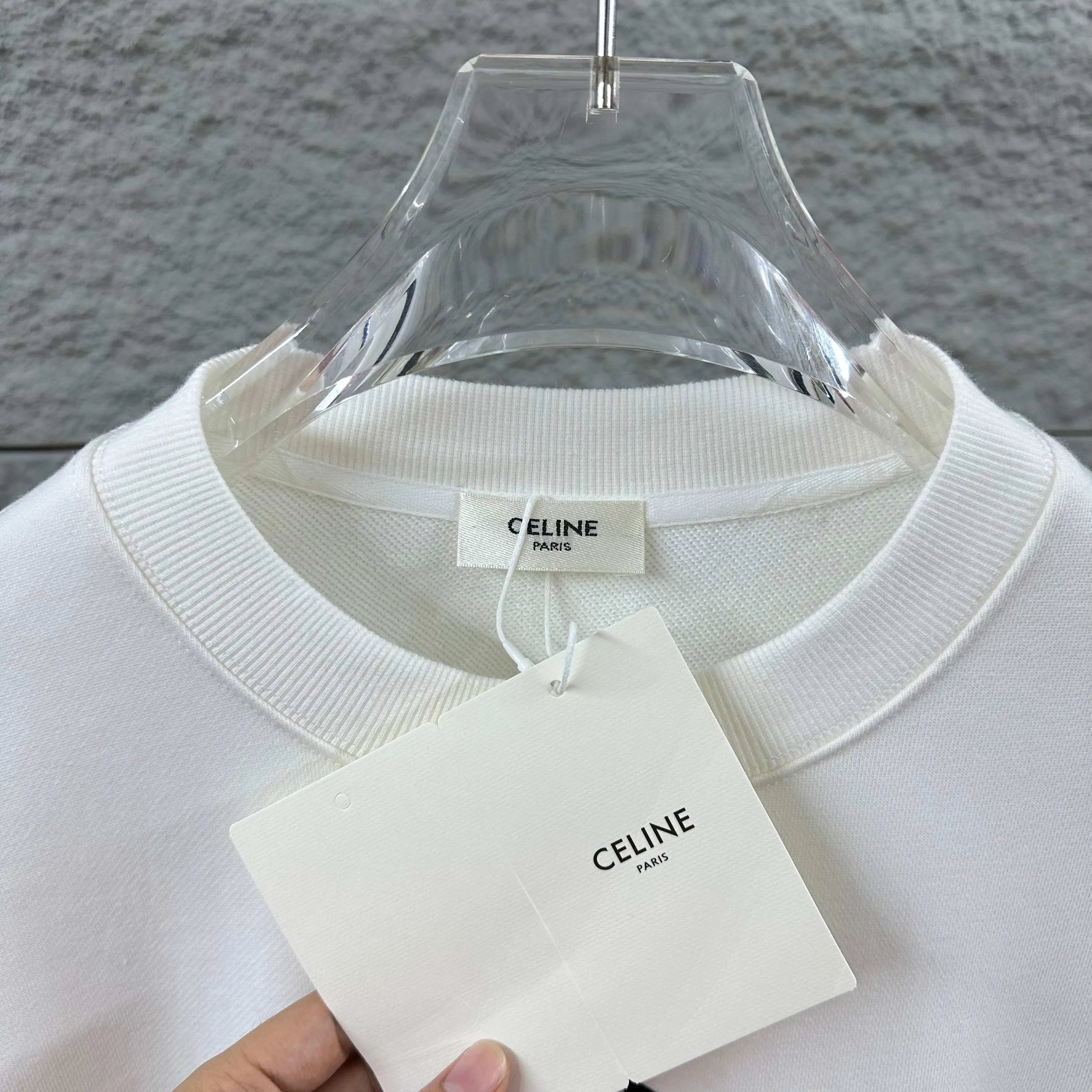 🅿️250 Celi*ne Celin Celin 2025 early autumn and winter new style Three-dimensional flocking process personalized logo Customized terry fabric Long-sleeved round neck sweatshirt Uniform style for men and women Size: S (90-130 catties) M (120-150 catties) L (140-165 catties) XL (160-180 catties) XXL (180-210 pounds) Color: black white