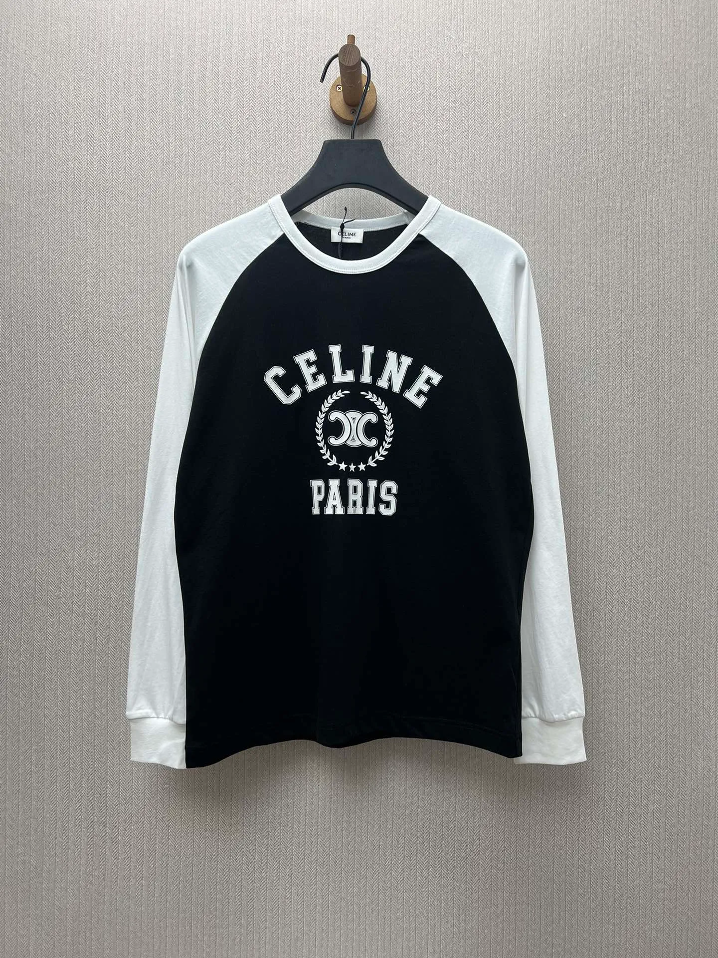 🅿️280 Celine 25ss new printed loose fit, raglan sleeve T-shirt, high version, women's style, black and white, code number: S.M.L.