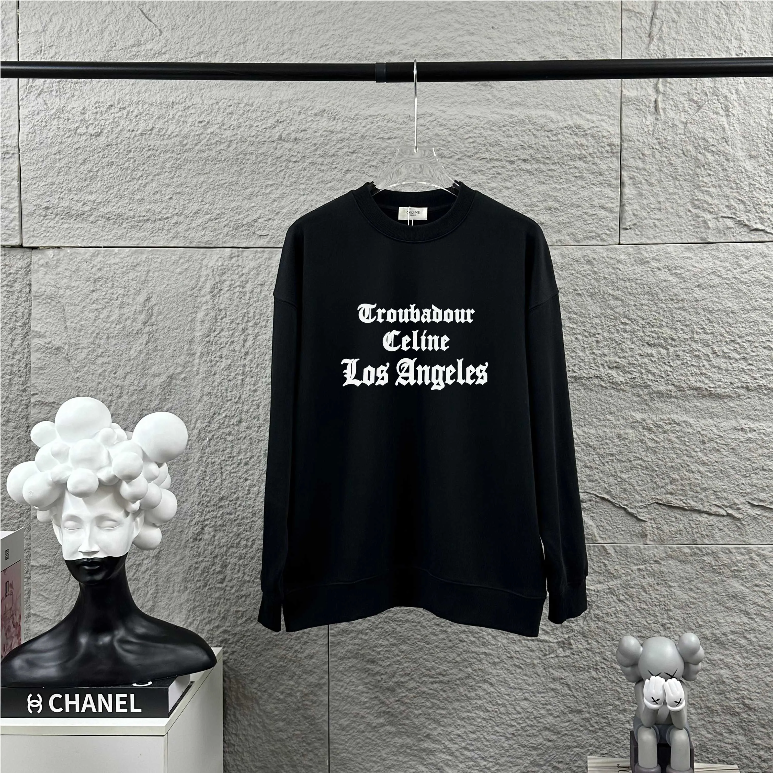 🅿️250 Celi*ne Celin Celin 2025 early autumn and winter new style Three-dimensional flocking process personalized logo Customized terry fabric Long-sleeved round neck sweatshirt Uniform style for men and women Size: S (90-130 catties) M (120-150 catties) L (140-165 catties) XL (160-180 catties) XXL (180-210 pounds) Color: black white