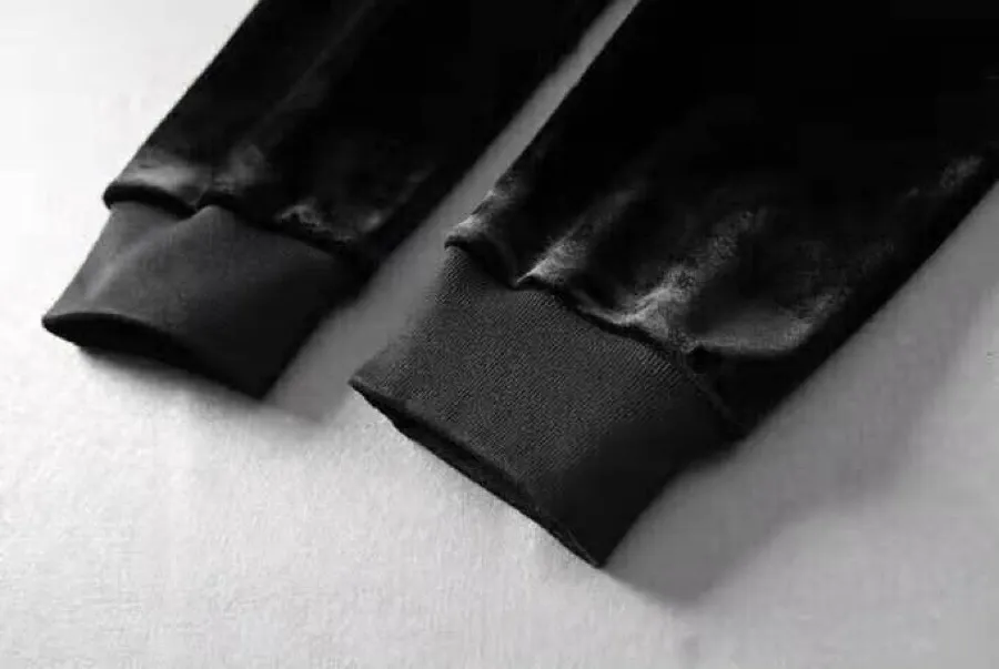 🅿️420 [CELINE Celine] (double-sided gold velvet) hot-selling suit is coming. Focus on the original version of the official website. 2025 new hot-selling gold velvet suit. The original order is the best. 🇭🇰The meticulous work of top designers. Just for a fitting and perfect upper body effect. 100% all-natural high-quality gold velvet, close-fitting comfort, noble and elegant! Original hardware embodies elegance and nobility! Counter size: M-4XL (up to 200 pounds)