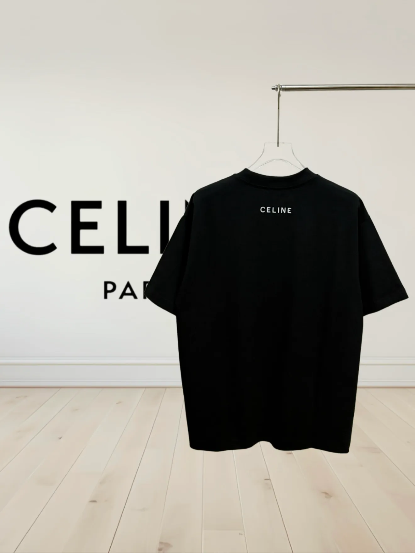 🅿️190 [High quality] CELINE 25ss front panel embroidery process, thickened two-color LOGO, English embroidery on the back, round neck short-sleeved T-shirt, with personalized street design style. The fabric is made of 32 counts of 280g fine cotton double yarn fabric. Customized same-tank dyed fabric. It feels very comfortable, fashionable and personalized. It is super versatile and good-looking. It is very suitable for both men and women. A must-have style. Tag, collar label, washed wheat, three complete labels, packaging, copy paper Packaging sticker color: black white size: S~XL