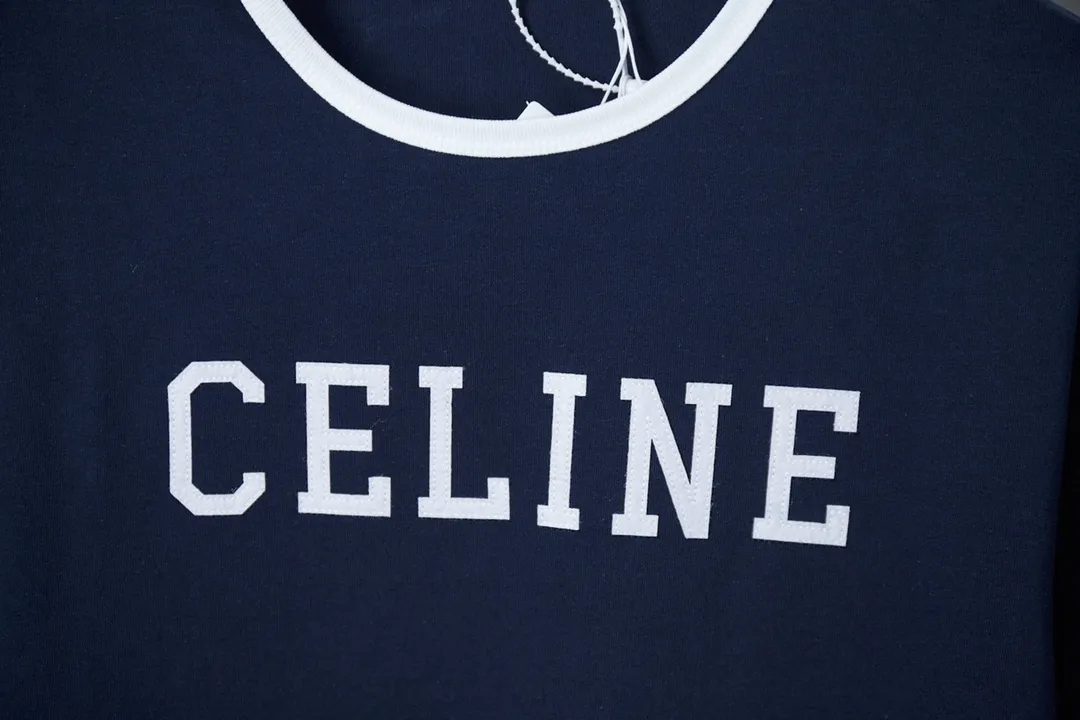 🅿️170 CELIN* 25SS early spring new style, letter printed short sleeves, light luxury, a must-have item for daily commuting for men and women, correct version, welcome to compare, detailed features · 320g 100% pure cotton double yarn jersey fabric · Special thickened 32 pieces of double yarn 1X1 thread in the same cylinder custom dyeing · Classic letter logo flocking printing on the front. Collar, cuffs contrasting threads · Double-needle sewing and cross-seam technology · Original main mark, washed tag, brand moisture-proof paper packaging Color: White Size: S/M/L/XL