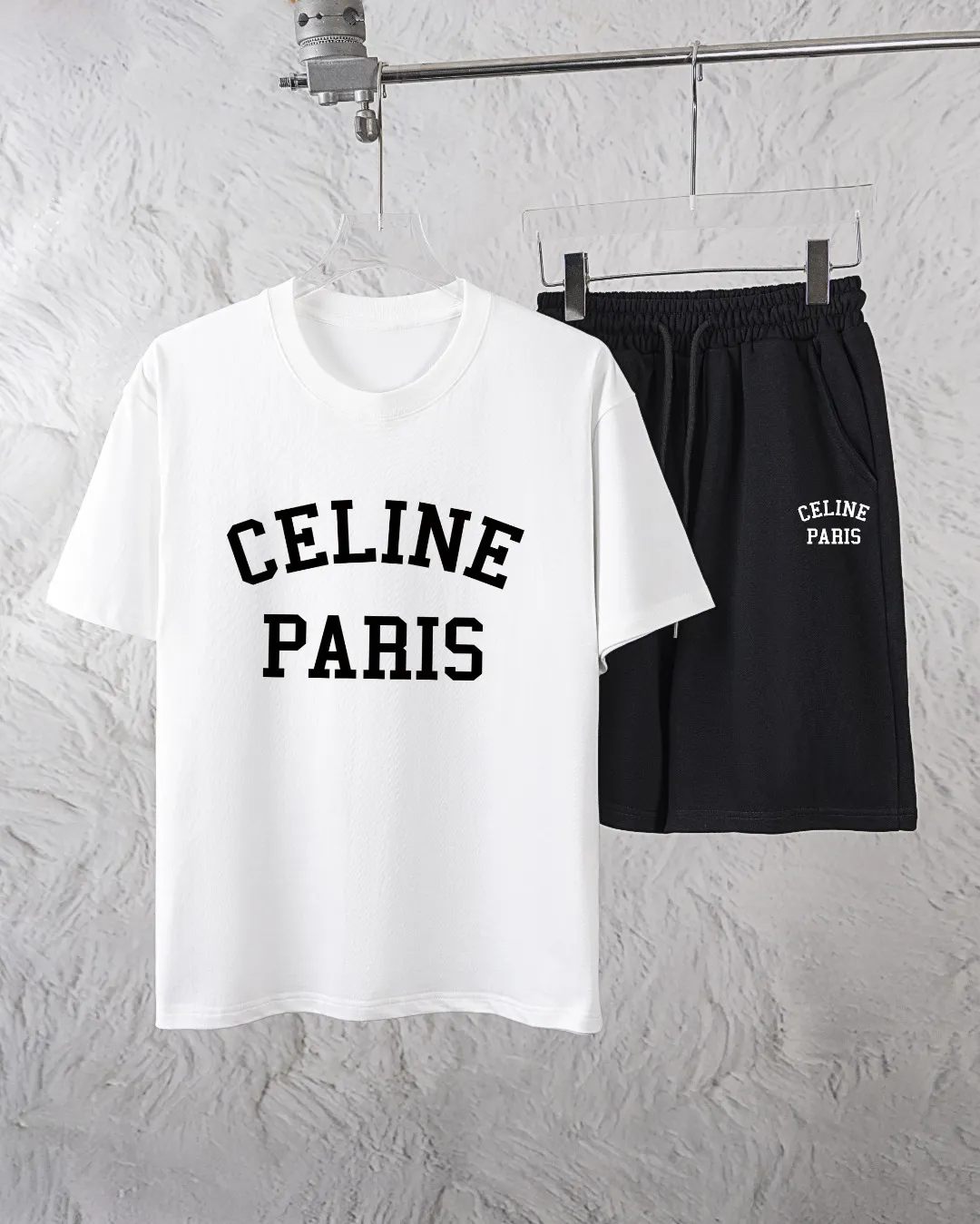 🅿️300 Celine Exclusively for the new trendy men’s fashionable round neck short-sleeved shorts suit, trendy and fashionable casual short-sleeved suit! It has high breathability and comfort, impeccable details, and brand element design concept, reflecting high quality. It presents a casual cut and the upper body shape is great! Material: 250g Xinjiang long-staple cotton short sleeves + 360g pure cotton terry shorts Size: S M L Due to manual measurement, there is a deviation of about 1-3CM in size.