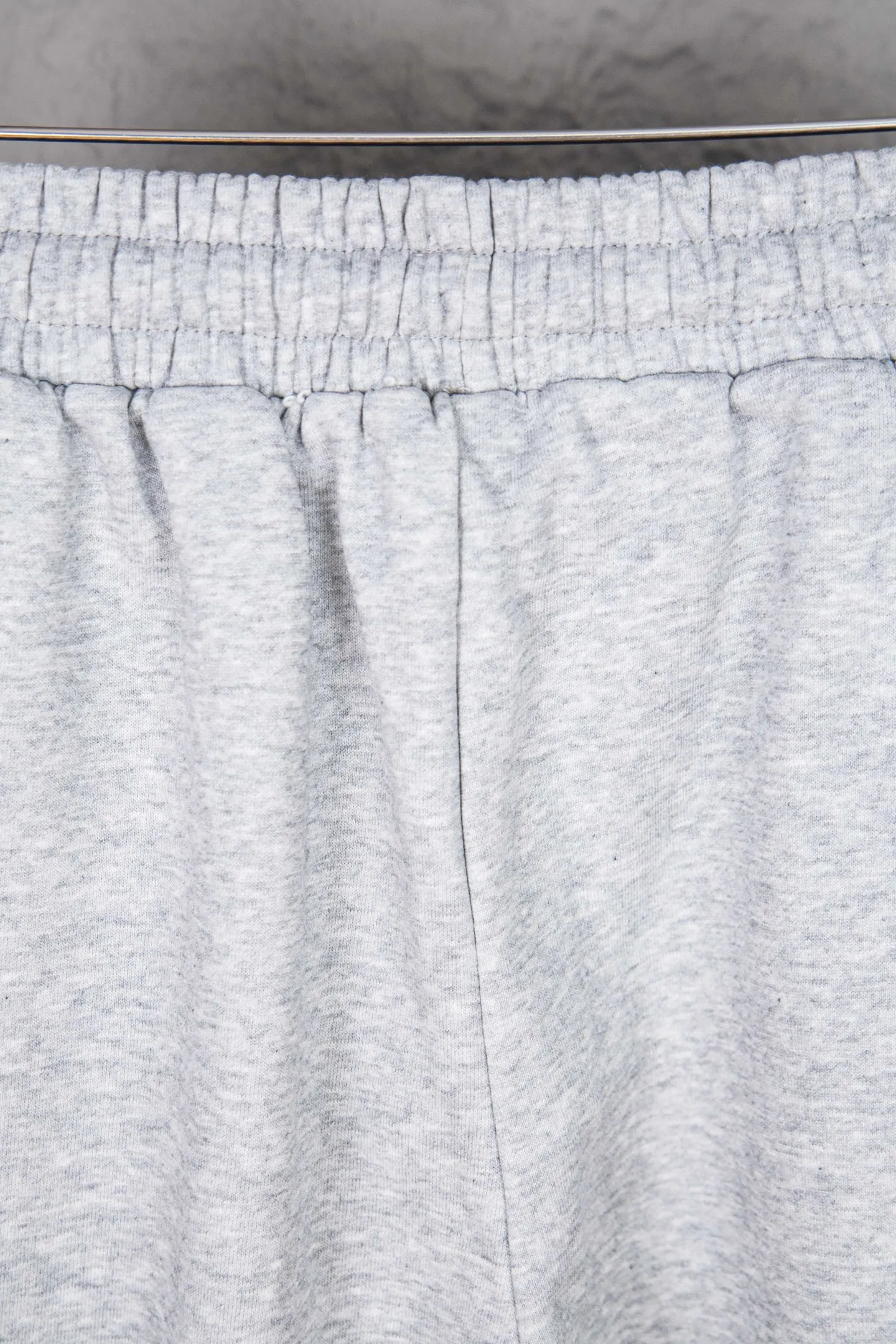 🅿️200 Style No.: M251 CELINE/Celine Webbing Letter Logo Sports Casual Pants, Street Artifact, OOTD Wear Magic, The Color is Very Positive, Very Eye-catching! Knitted cotton fabric supplied by customers. It is refreshing and breathable against the skin. It is a casual trouser for all seasons. It is also very breathable and dry in summer and will not get greasy when worn close to the body. The lining is moisture-wicking terry cotton. The overall design of the trousers is very clean. The white color of Klein blue does not need any decoration. The CE white letter embroidery logo on the pocket is gorgeous and Raven, highlighting the style of the main body. The elastic waistband + drawstring are matched with the design of the trouser leg cuffs. The whole thing is a FEEL for fashionistas! Simple, clean and trendy as hell! Size：S-XL