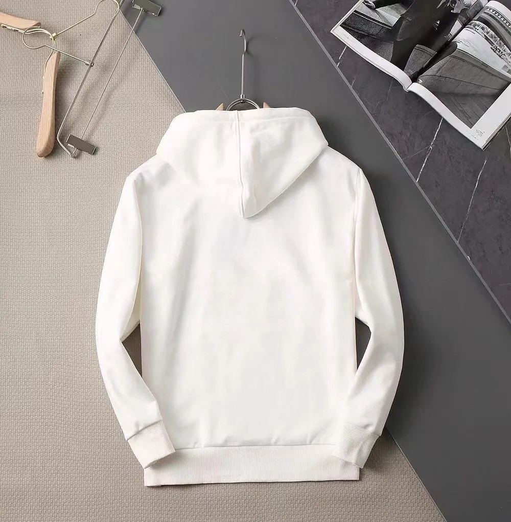 🅿️240 brand [CELINE Celine] (good news for fat people) 2025ss autumn latest long-sleeved round-neck sweatshirt, on sale simultaneously on the official website. Refreshing and breathable. Made of top Tencel Roman. Comfortable and soft. 3D three-dimensional clarity. Super fashion sense. Great for gifting and keeping for yourself. Size: M-5XL (can wear up to 220 pounds)
