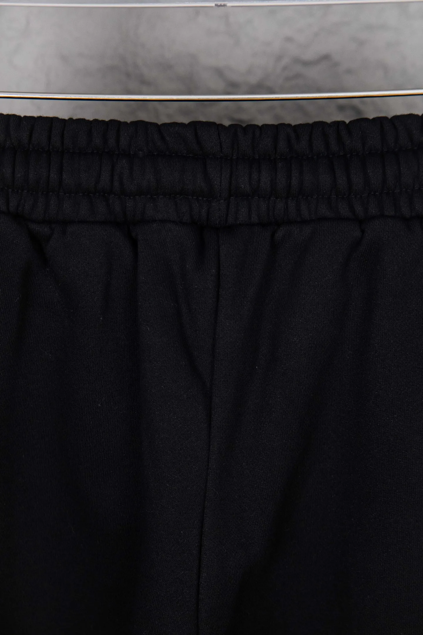 🅿️200 Style No.: M251CELINE/Celine Webbing Letter Logo Sports Casual Pants, Street-Breaking Artifact, OOTD Wear Magic, The Color is Very Positive, Very Eye-catching! Knitted cotton fabric supplied by customers. It is refreshing and breathable against the skin. It is a casual trouser for all seasons. It is also very breathable and dry in summer and will not get greasy when worn close to the body. The lining is moisture-wicking terry cotton. The overall design of the trousers is very clean. The white color of Klein blue does not need any decoration. The CE white letter embroidery logo on the pocket is gorgeous and Raven, highlighting the style of the main body. The elastic waistband + drawstring are matched with the design of the trouser leg cuffs. The whole thing is a FEEL for fashionistas! Simple, clean and trendy as hell! Size：S-XL