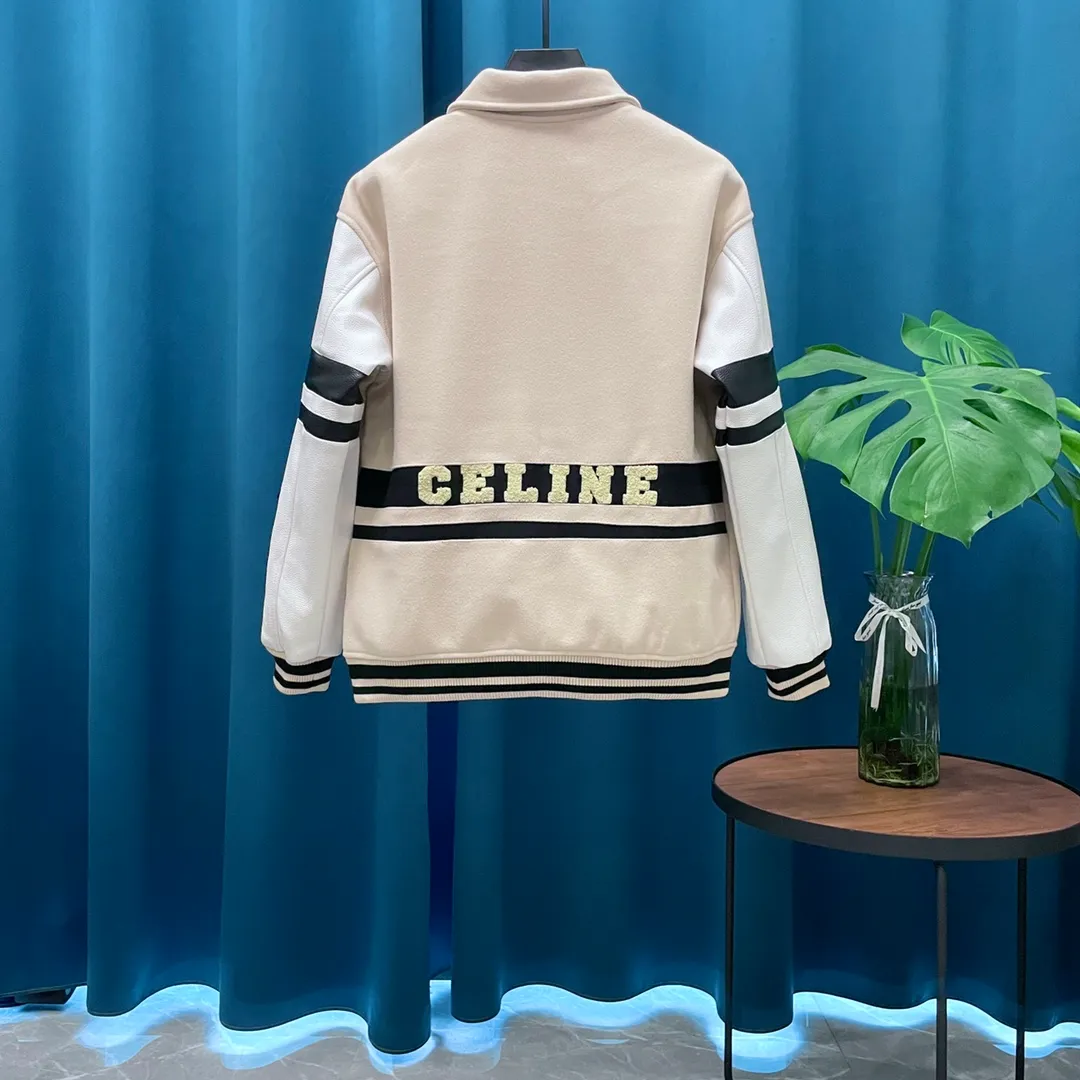 🅿️440 Celine➡️Celine runway style baseball jacket. I ordered the original model and took a month to finally ship it. I love it so much. The upper body is really cool. A Douyin blogger said that this year's new jacket will become a future trend. If you look through street photos, you will find that celebrities regard it as a collectible jacket, a must-have item for men and women who want light luxury for commuting. Developing the highest version on the entire network, it took 1 month to customize and the cost was extremely high. The German imported flat-machine made custom-woven wool jacquard threads, using the first layer of imported lambskin. The pleated texture is unparalleled. It is hand-cut and meticulously crafted. The stitching position is very technical. Whether the whole garment is good or not depends on this position. Top-notch workmanship and details can stand the test. A full set of customized accessories, the letters are clear and perfectly restored without any difference. High-end atmosphere and full grade! The entire dress is exclusively customized with heavy craftsmanship. The towel patch embroidery is perfectly combined with craft embroidery and precise stitching! Absolute craftsmanship quality! Size: M L XL XXL
