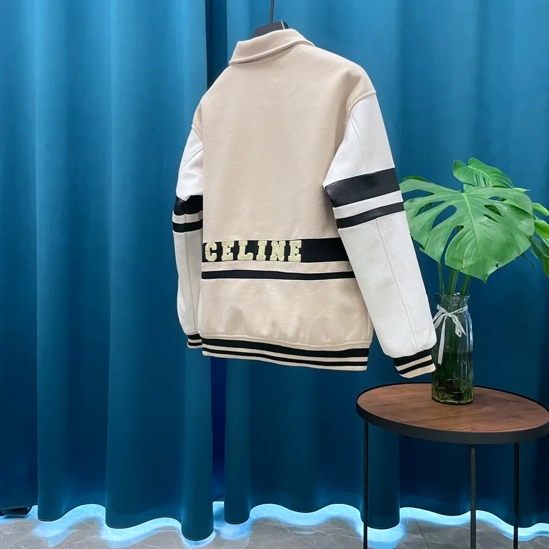🅿️440 Celine➡️Celine runway style baseball jacket. I ordered the original model and took a month to finally ship it. I love it so much. The upper body is really cool. A Douyin blogger said that this year's new jacket will become a future trend. If you look through street photos, you will find that celebrities regard it as a collectible jacket, a must-have item for men and women who want light luxury for commuting. Developing the highest version on the entire network, it took 1 month to customize and the cost was extremely high. The German imported flat-machine made custom-woven wool jacquard threads, using the first layer of imported lambskin. The pleated texture is unparalleled. It is hand-cut and meticulously crafted. The stitching position is very technical. Whether the whole garment is good or not depends on this position. Top-notch workmanship and details can stand the test. A full set of customized accessories, the letters are clear and perfectly restored without any difference. High-end atmosphere and full grade! The entire dress is exclusively customized with heavy craftsmanship. The towel patch embroidery is perfectly combined with craft embroidery and precise stitching! Absolute craftsmanship quality! Size: M L XL XXL