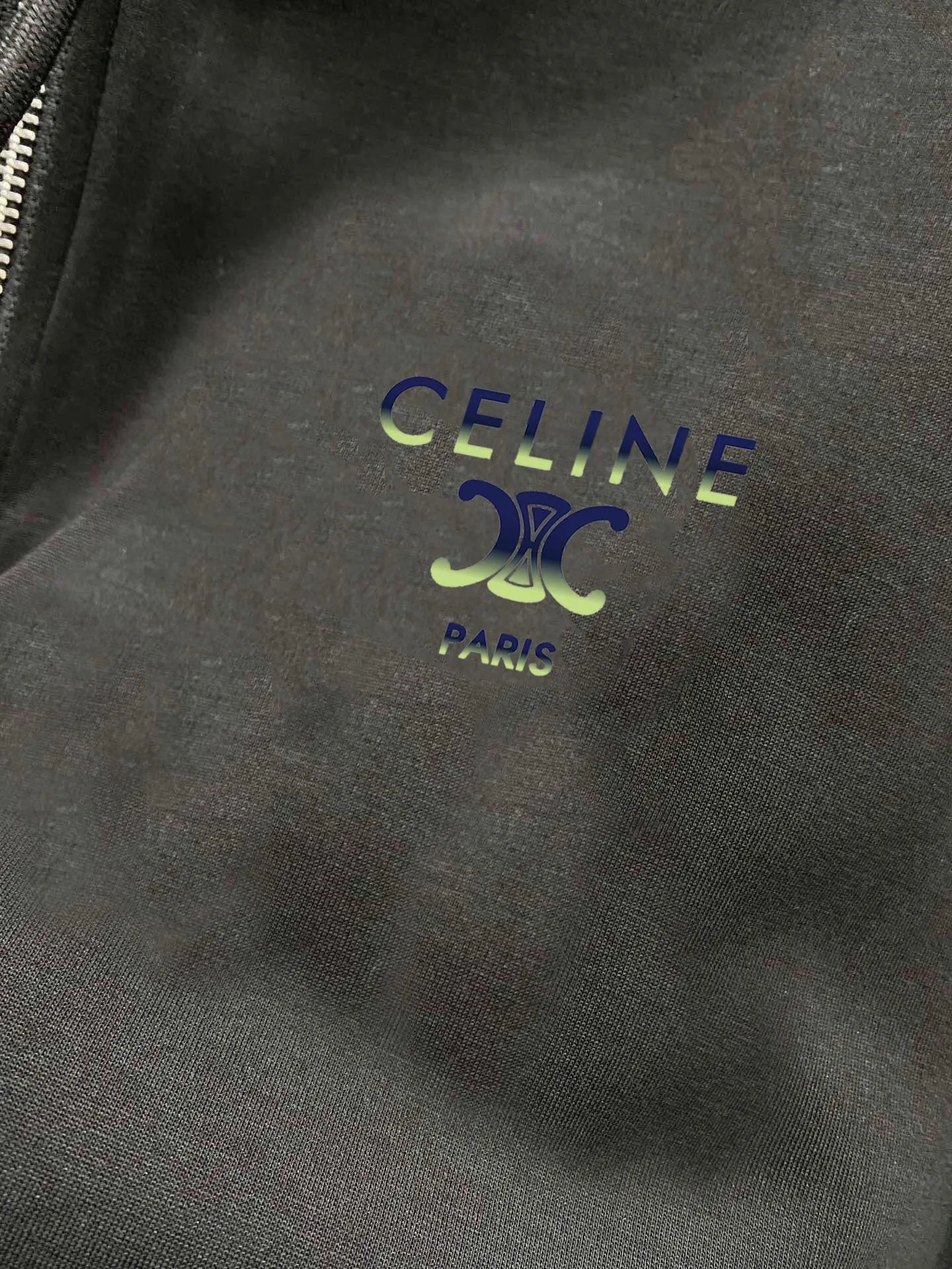 🅿️420 [CELINE Celine] (Gospel for Fatty) hot-selling suit is coming. Focus on the original version of the official website. 2025 new hot-selling cardigan sweater suit. The original order is the best. 🇭🇰The meticulous work of top designers. It is a fitting and perfect upper body effect. All-natural high-quality Roman cotton 100%, close-fitting comfort, noble and elegant! Original hardware embodies elegance and nobility! Counter size: M-5XL (maximum wear up to 220 pounds)