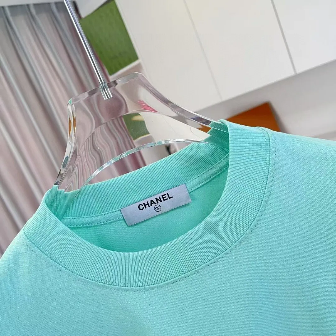 🅿️170 CHANE* Xiaoxiang 2025 autumn new style Double C letter logo printing short-sleeved T-shirt Customized fabric 300g Same style for men and women Size: S M L XL XXL Five codes Color: Black White Paste Green Pink