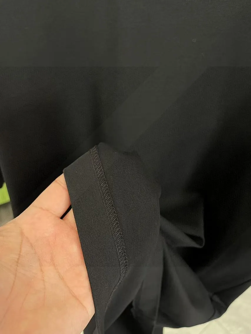 🅿️180 CHANEL 2025 spring and summer new style Double C letter logo printing short-sleeved T-shirt Customized fabric 300g Same style for men and women Size: S M L XL XXL five codes Color: black white pink rose red