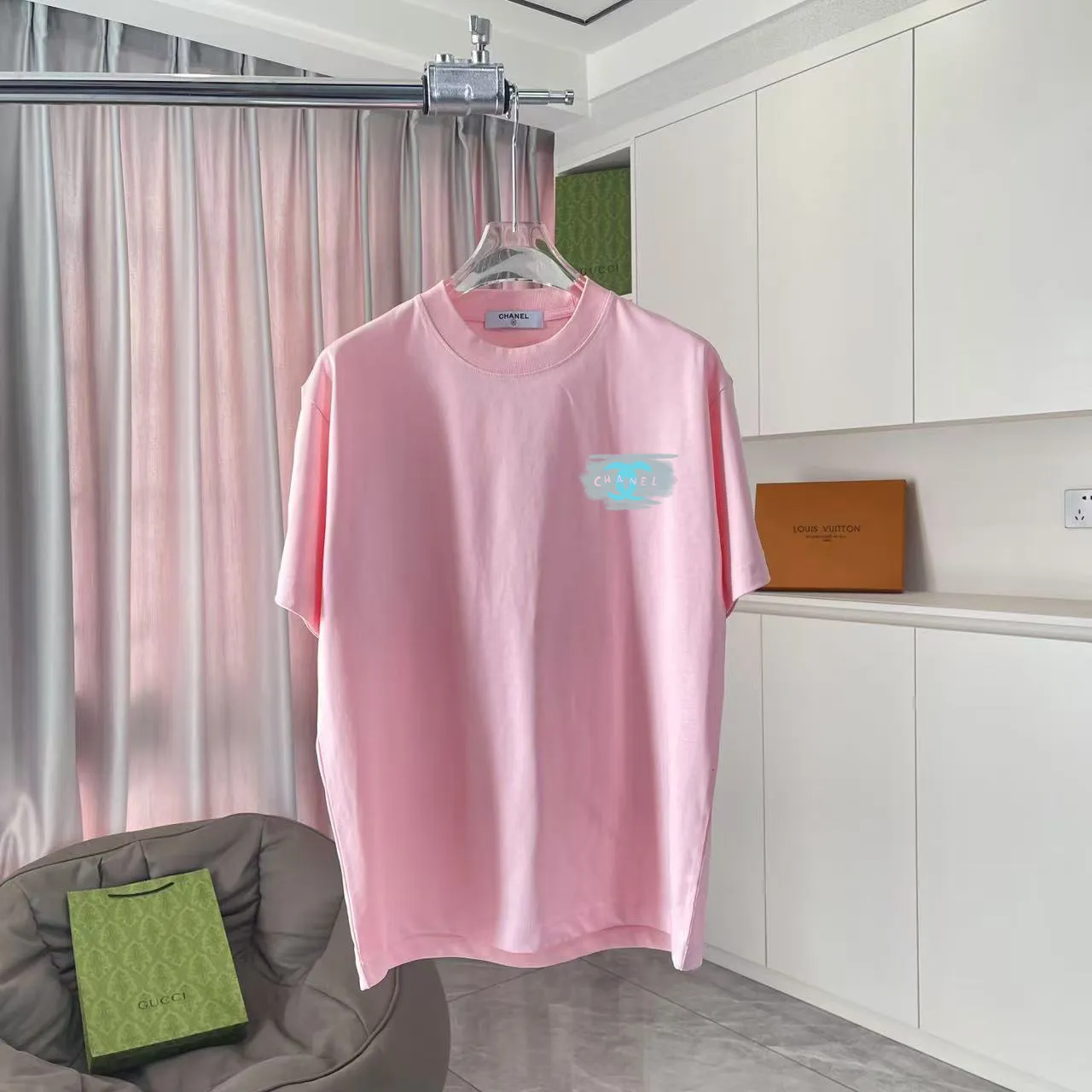 🅿️170 CHANE* Xiaoxiang 2025 autumn new style Double C letter logo printing short-sleeved T-shirt Customized fabric 300g Same style for men and women Size: S M L XL XXL Five codes Color: Black White Paste Green Pink