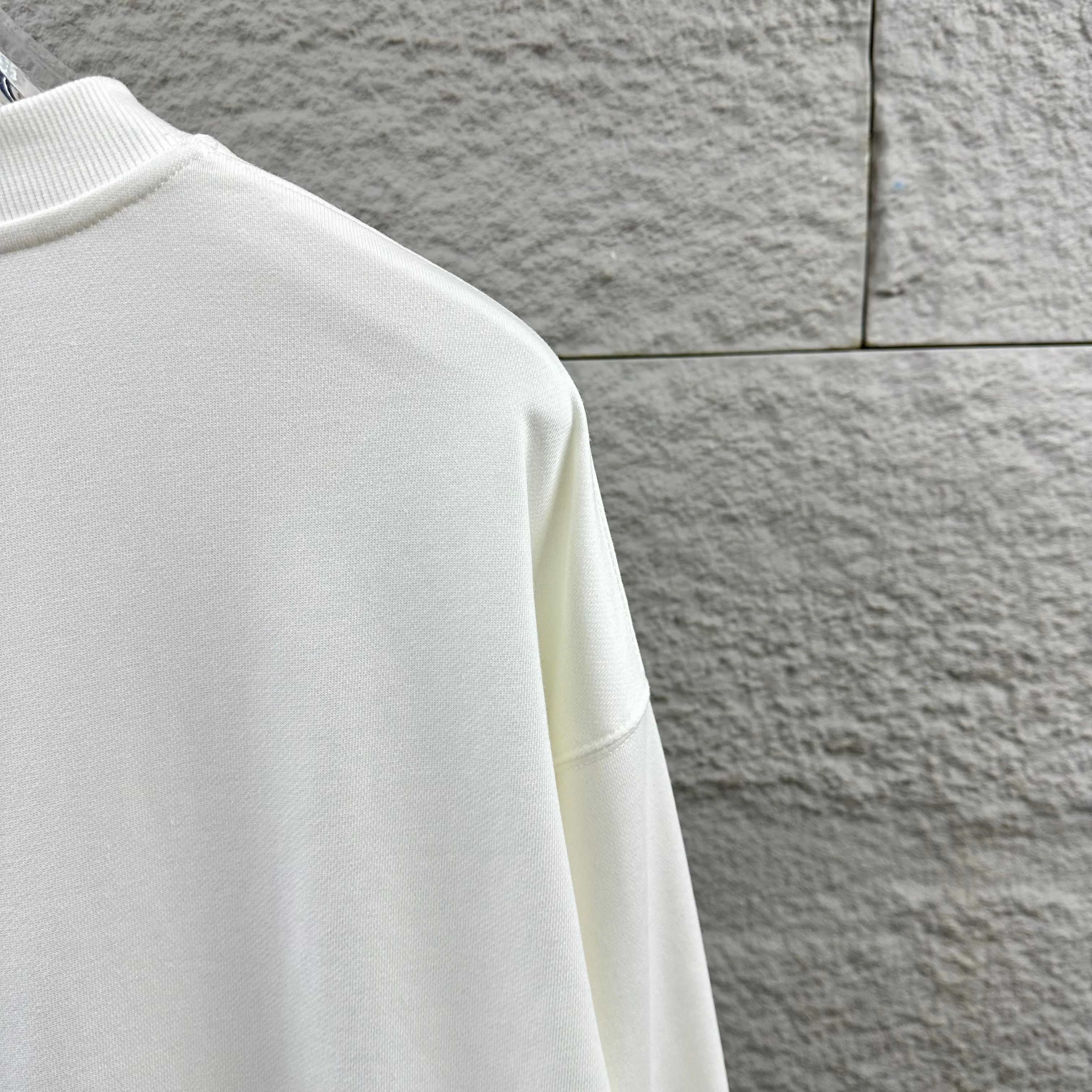 🅿️250 Chane*Chanel*er 2025 early autumn and winter new style, classic letter totem cross embroidery, custom terry fabric, long-sleeved round neck sweatshirt, same style for men and women. Size: S (90-130 pounds) M (120-150 pounds) L (140-165 pounds) XL (160-180 pounds) XXL (180-210 pounds) Color: black white