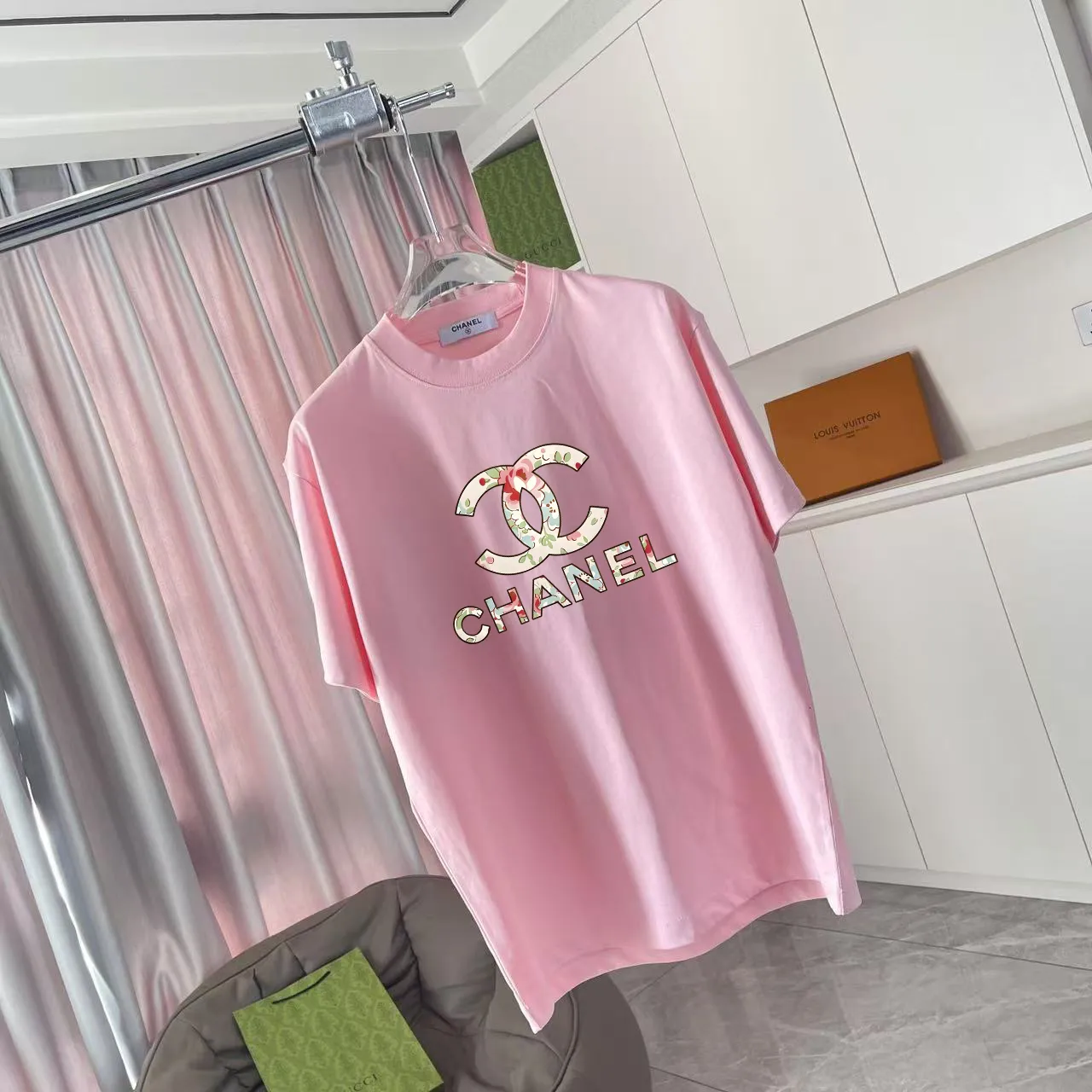 🅿️170 CHANE* Xiaoxiang 2025 autumn new style Double C letter logo printing short-sleeved T-shirt Customized fabric 300g Same style for men and women Size: S M L XL XXL five sizes Color: black white lake green pink