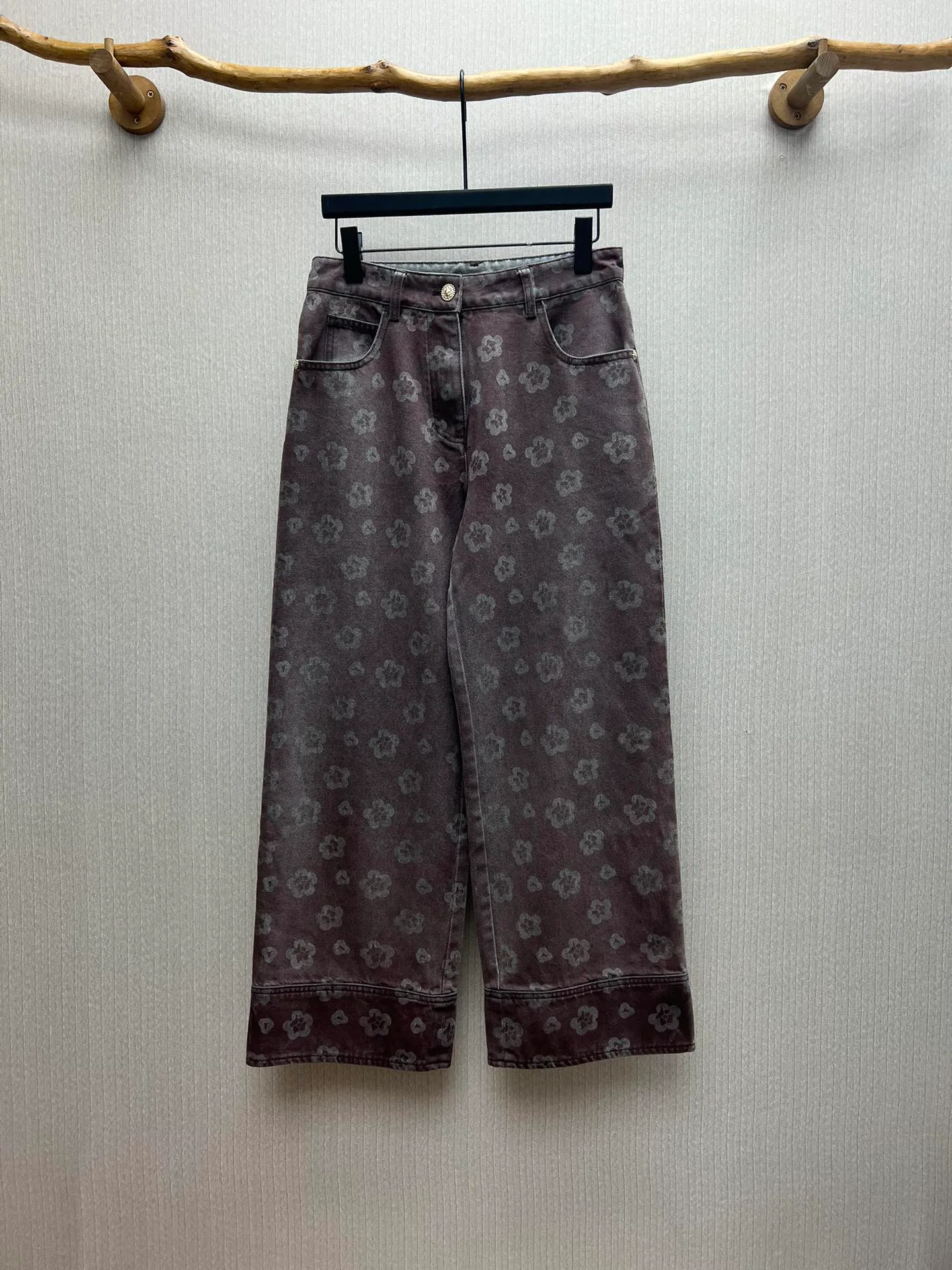 🅿️560 Chanel 25ss new retro straight jeans with floral print, women’s style, high version, code number: 36.38.40.