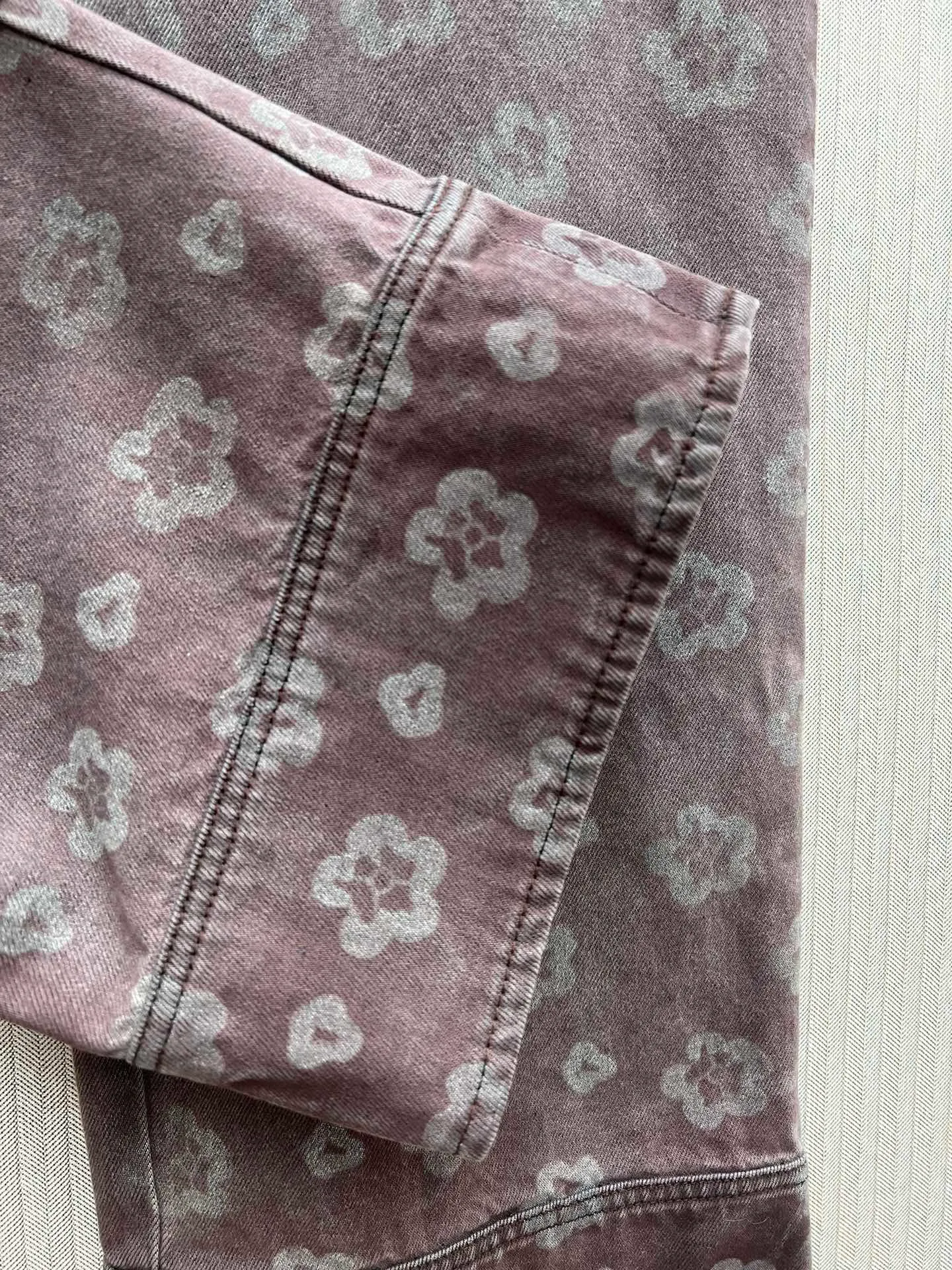 🅿️560 Chanel 25ss new retro straight jeans with floral print, women’s style, high version, code number: 36.38.40.