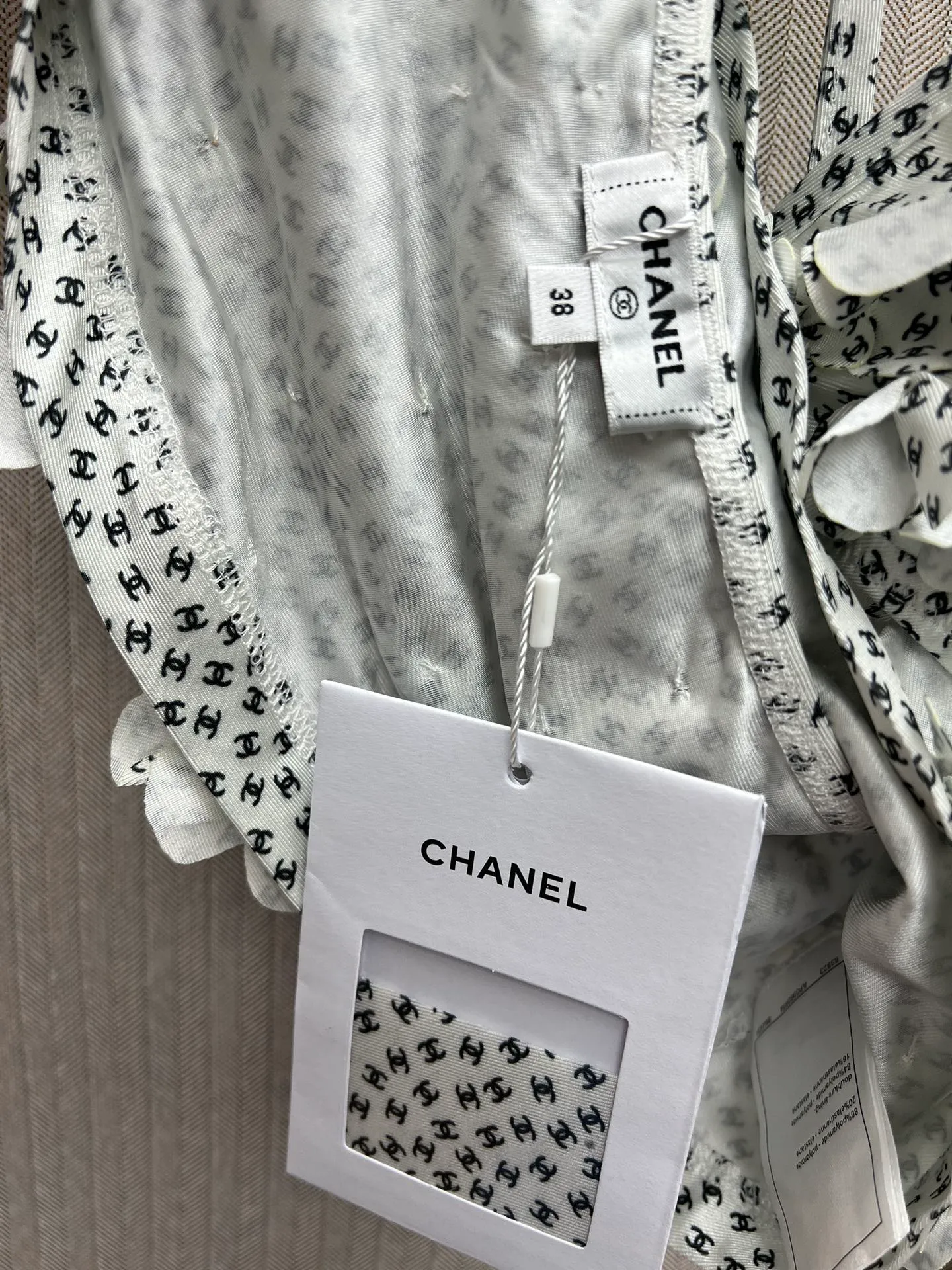Chanel 25ss new Coco Beach series printed stretch mesh shirt suit for women, white, size: S.M.L.