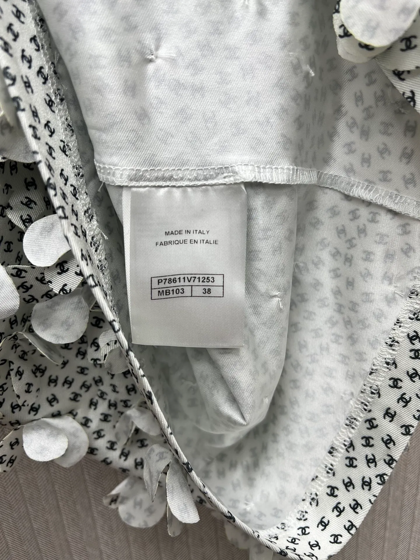 Chanel 25ss new Coco Beach series printed stretch mesh shirt suit for women, white, size: S.M.L.