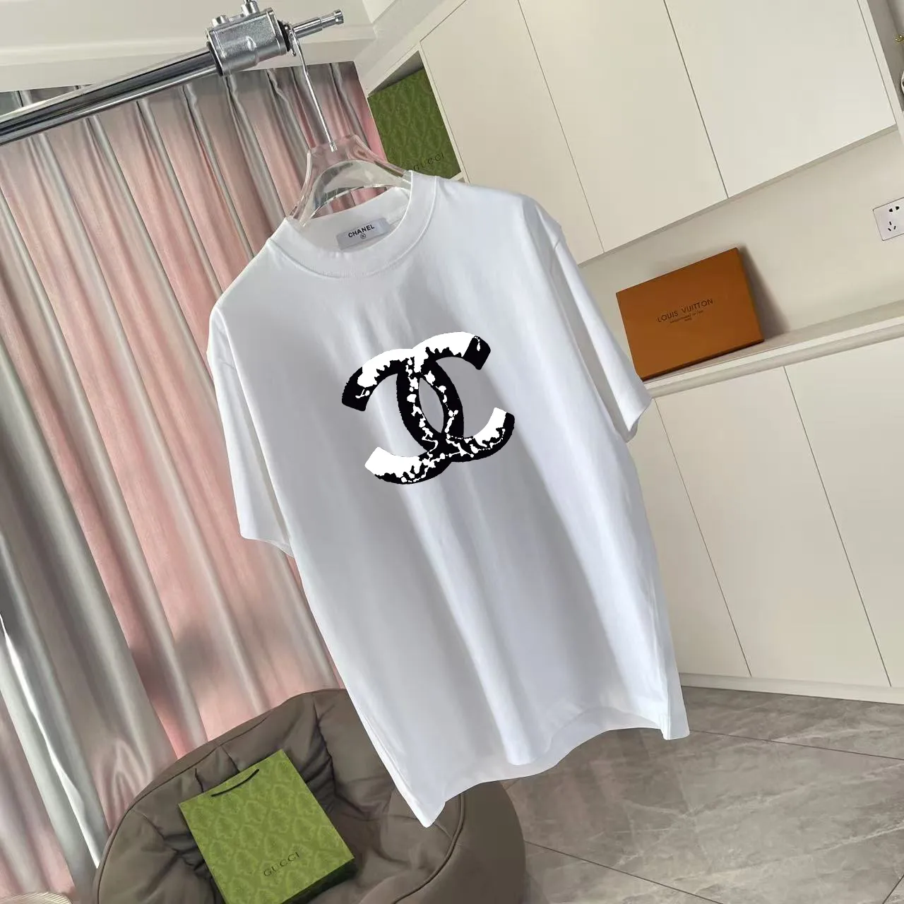 🅿️170 CHANE* Xiaoxiang 2025 autumn new style Double C letter logo printing short-sleeved T-shirt Customized fabric 300g Same style for men and women Size: S M L XL XXL Five codes Color: black white rose red