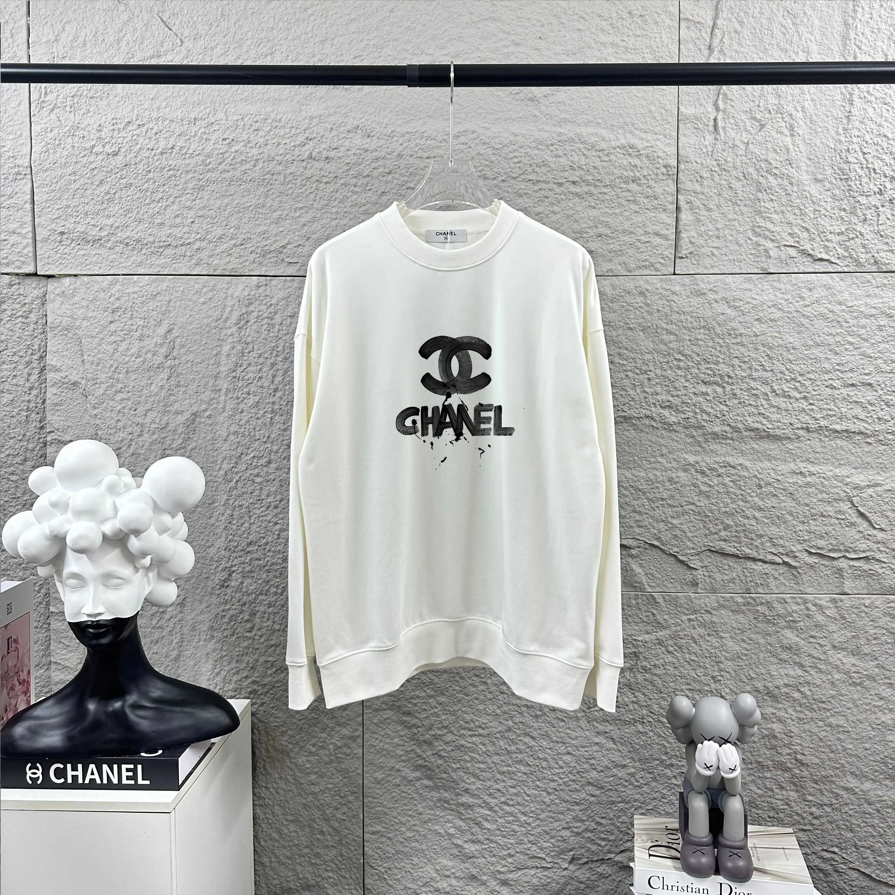 🅿️240 Chane*Chanel*er 2025 early autumn and winter new style Classic letter totem cross black and white print Customized terry fabric Long-sleeved round neck sweatshirt Uniform for men and women Size: S (90-130 pounds) M (120-150 pounds) L (140-165 pounds) XL (160-180 pounds) XXL (180-210 pounds) Color: black white
