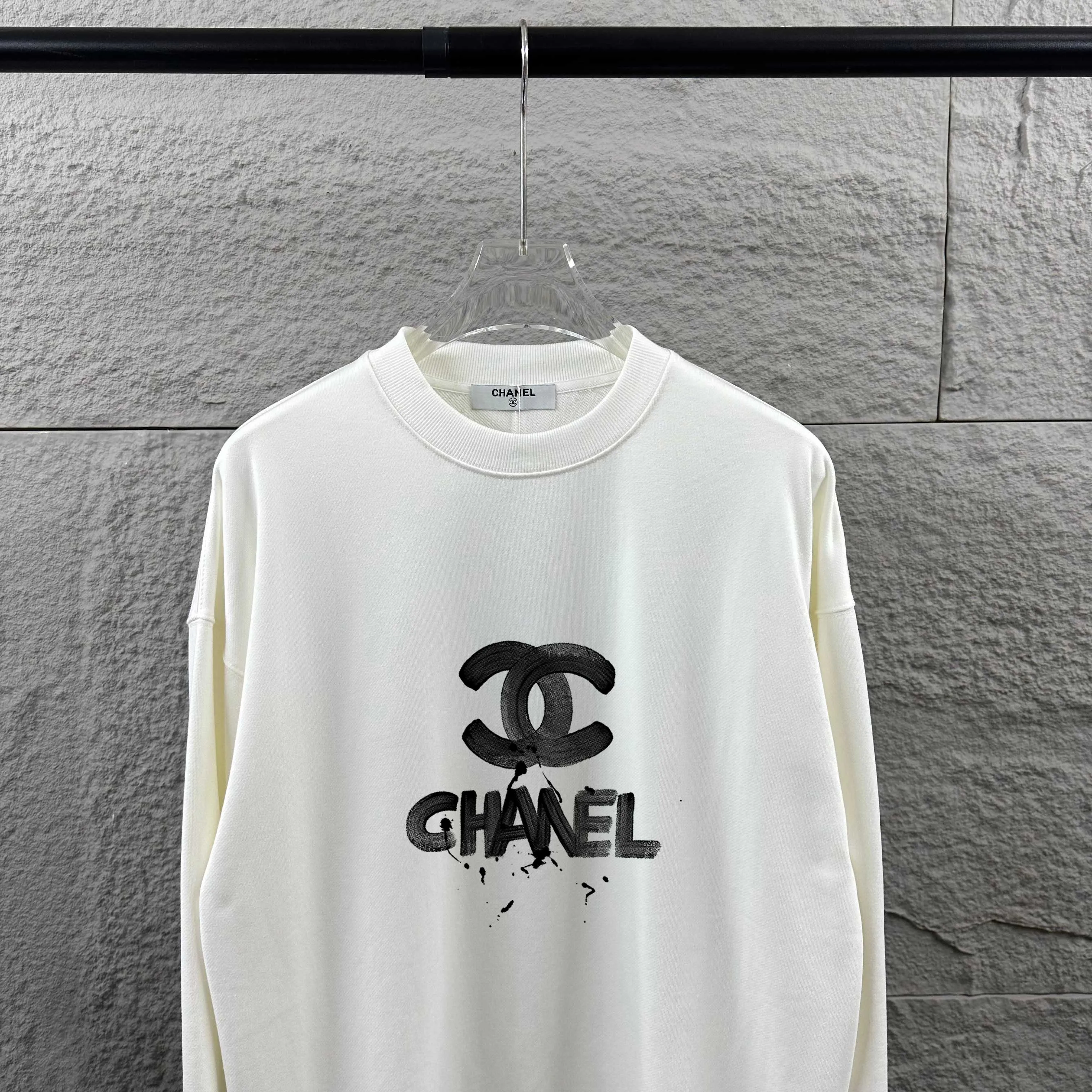 🅿️240 Chane*Chanel*er 2025 early autumn and winter new style Classic letter totem cross black and white print Customized terry fabric Long-sleeved round neck sweatshirt Uniform for men and women Size: S (90-130 pounds) M (120-150 pounds) L (140-165 pounds) XL (160-180 pounds) XXL (180-210 pounds) Color: black white