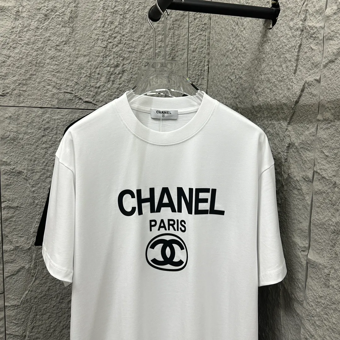🅿️180 CHANE*Chanel*er 2025 spring and summer new style Classic totem letters paris three-dimensional silicone technology Customized double yarn plain cotton fabric Short-sleeved T-shirt Uniform for men and women Color: black white Size: S (90-130 pounds) M (120-150 pounds) L (140-165 pounds) XL (160-180 pounds) XXL (180-210 pounds)