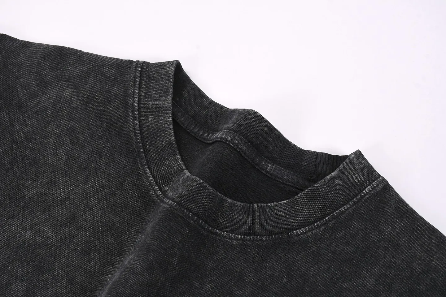 🅿️200 (Cooperation profit) High-end quality Chanel 2025 Fall Spring and Summer Series Double C ink painting short-sleeved T-shirt Adopt imported Kornit digital direct printing printing High-quality fashion brand 26 double yarns 100% washed 300G Ready-made garments dyed ➕ washed and stir-fried snow OS loose version Unisex size: S.M.L.XL.2XL