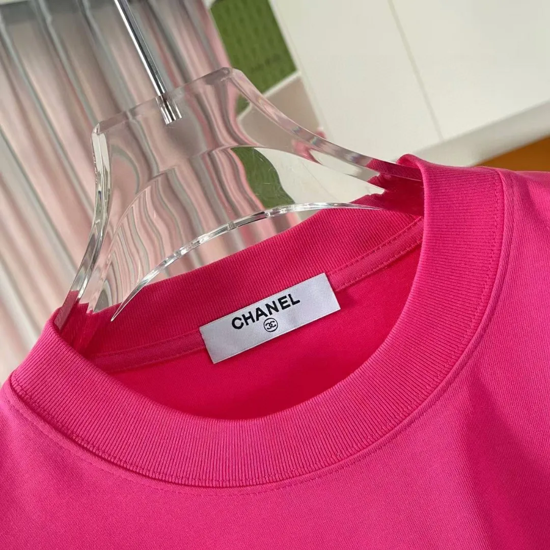 🅿️170 Chanel CHANEL 2025 summer new style Double C letter logo printing short-sleeved T-shirt Customized fabric 300g Same style for men and women Size: S M L XL XXL five sizes Color: black white lake green rose red