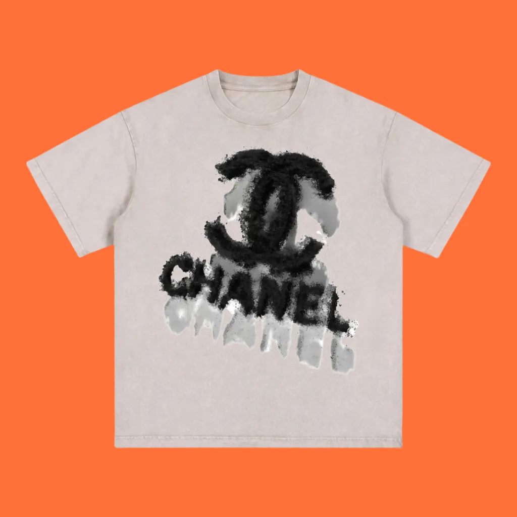 🅿️200 (Cooperation profit) High-end quality Chanel 2025 Fall Spring and Summer Series Double C ink painting short-sleeved T-shirt Adopt imported Kornit digital direct printing printing High-quality fashion brand 26 double yarns 100% washed 300G Ready-made garments dyed ➕ washed and stir-fried snow OS loose version Unisex size: S.M.L.XL.2XL