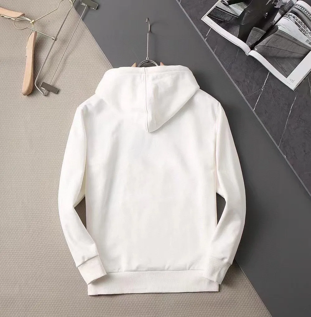 🅿️240 brand [CHANEL Chanel] (good news for fat people) 2025ss autumn latest long-sleeved round-neck sweatshirt, on sale simultaneously on the official website. Refreshing and breathable. Made of top Tencel Roman. Comfortable and soft. 3D three-dimensional clarity. Super fashion sense. Great for gifting and keeping for yourself. Size: M-5XL (can wear up to 220 pounds)