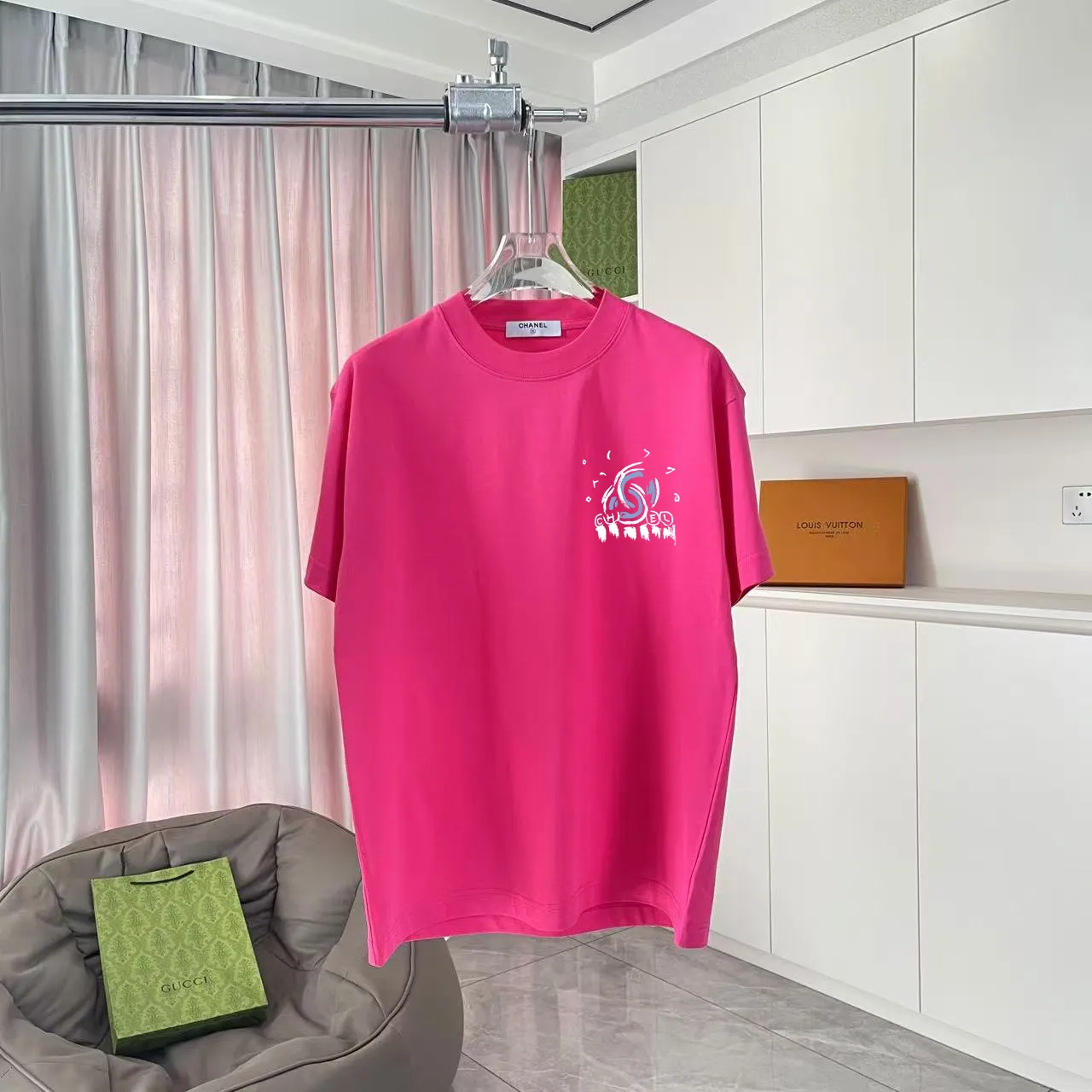 🅿️170 CHANE* Xiaoxiang 2025 autumn new style Double C letter logo printing short-sleeved T-shirt Customized fabric 300g Same style for men and women Size: S M L XL XXL five sizes Color: black white pink rose red