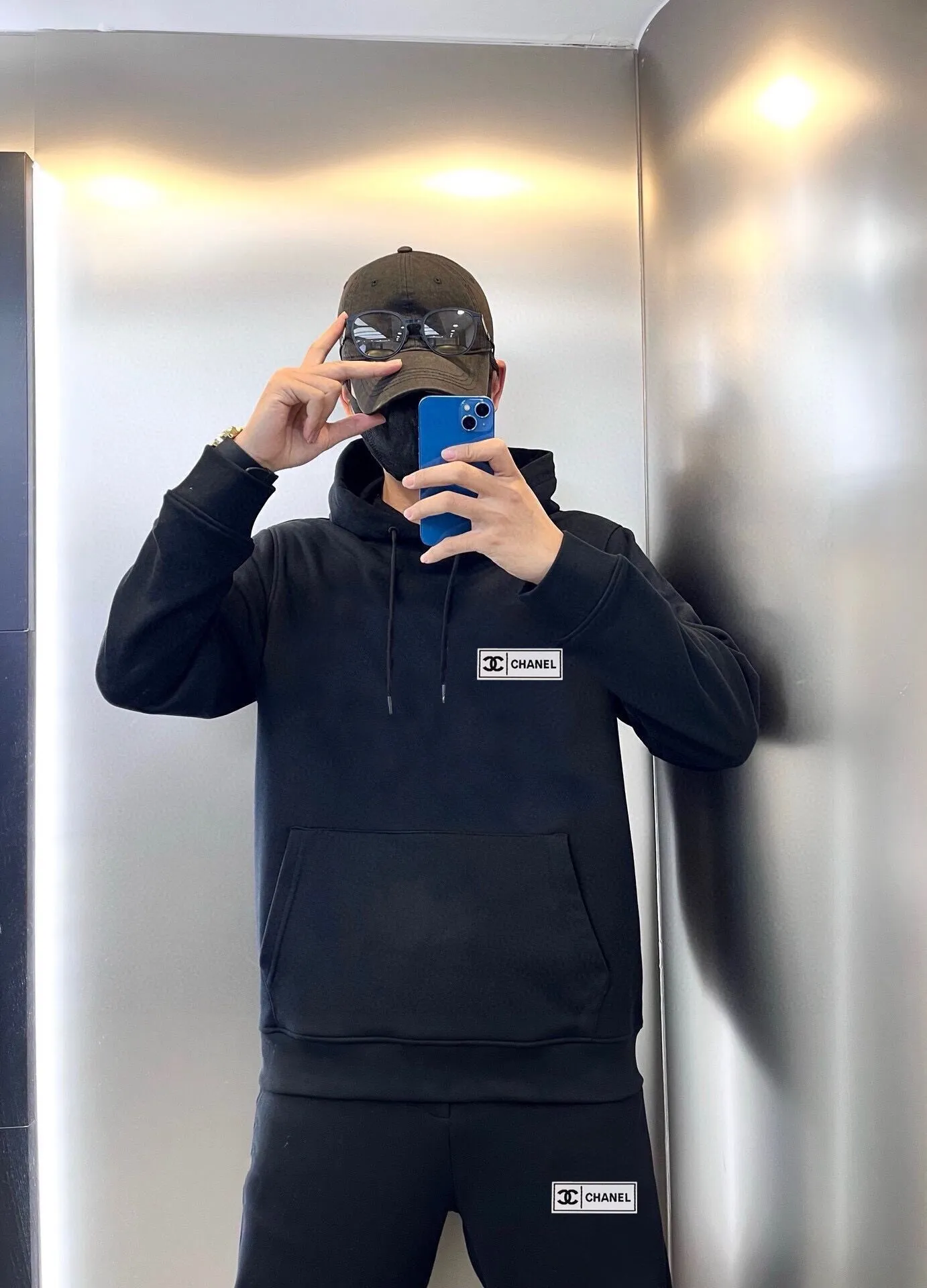 🅿️400 Direct Order [CHANEL Chanel] (Fat People’s Gospel) hot-selling suit is coming. Focus on the original version of the official website. 2025 new hot-selling sweatshirt suit. The original order is the best. 🇭🇰The meticulous work of top designers. Just for a fitting and perfect upper body effect. 100% natural high-quality Roman cotton, close-fitting comfort, noble and elegant! Original hardware embodies elegance and nobility! Counter size: M-5XL (maximum wear up to 220 pounds)