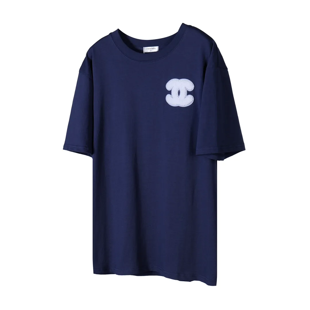 🅿️190 "C11" CHANEL/Chanel Second-hand double C towel embroidered navy blue T-shirt YB develops custom-woven reactive cotton fabric! Towel embroidery technology, using 280g 32S double yarn fabric, has a skin-friendly touch, softness and comfort, and excellent breathability! The fabric is full of high-end feel, and the surface is clean and has a clear grainy feel. The logo is embroidered with the same color towel and has a suede effect. Each letter spacing curve is clearly visible, improving brand recognition.  Size:XS.S.M.L