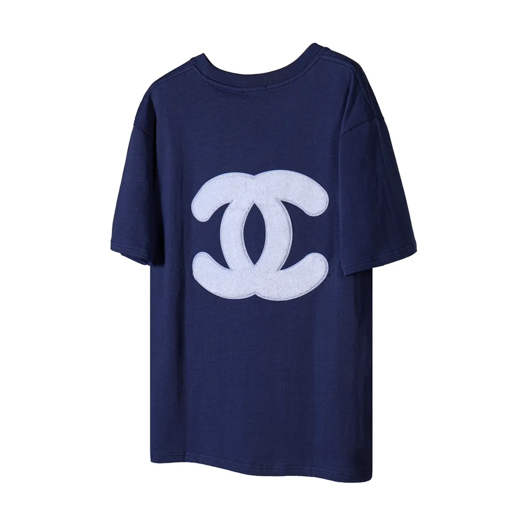 🅿️190 "C11" CHANEL/Chanel Second-hand double C towel embroidered navy blue T-shirt YB develops custom-woven reactive cotton fabric! Towel embroidery technology, using 280g 32S double yarn fabric, has a skin-friendly touch, softness and comfort, and excellent breathability! The fabric is full of high-end feel, and the surface is clean and has a clear grainy feel. The logo is embroidered with the same color towel and has a suede effect. Each letter spacing curve is clearly visible, improving brand recognition.  Size:XS.S.M.L