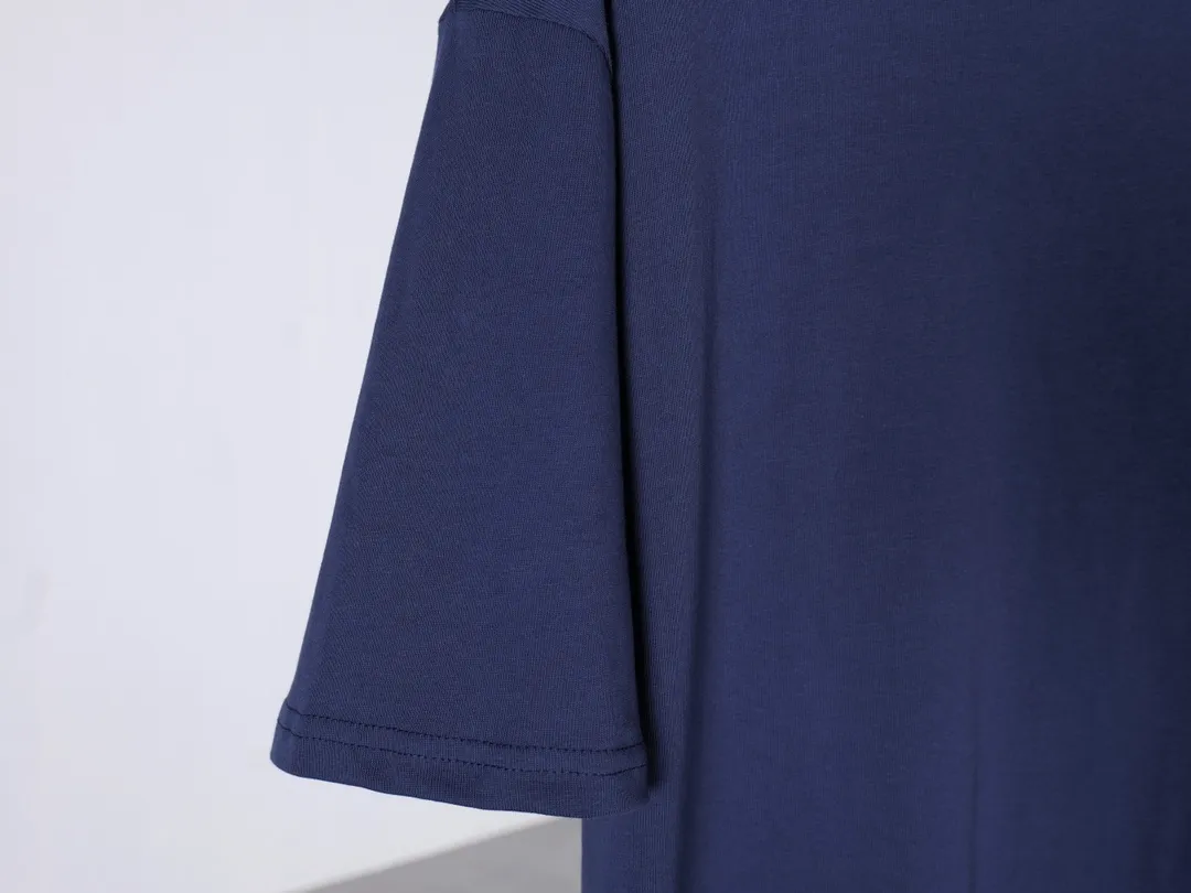 🅿️190 "C11" CHANEL/Chanel Second-hand double C towel embroidered navy blue T-shirt YB develops custom-woven reactive cotton fabric! Towel embroidery technology, using 280g 32S double yarn fabric, has a skin-friendly touch, softness and comfort, and excellent breathability! The fabric is full of high-end feel, and the surface is clean and has a clear grainy feel. The logo is embroidered with the same color towel and has a suede effect. Each letter spacing curve is clearly visible, improving brand recognition.  Size:XS.S.M.L