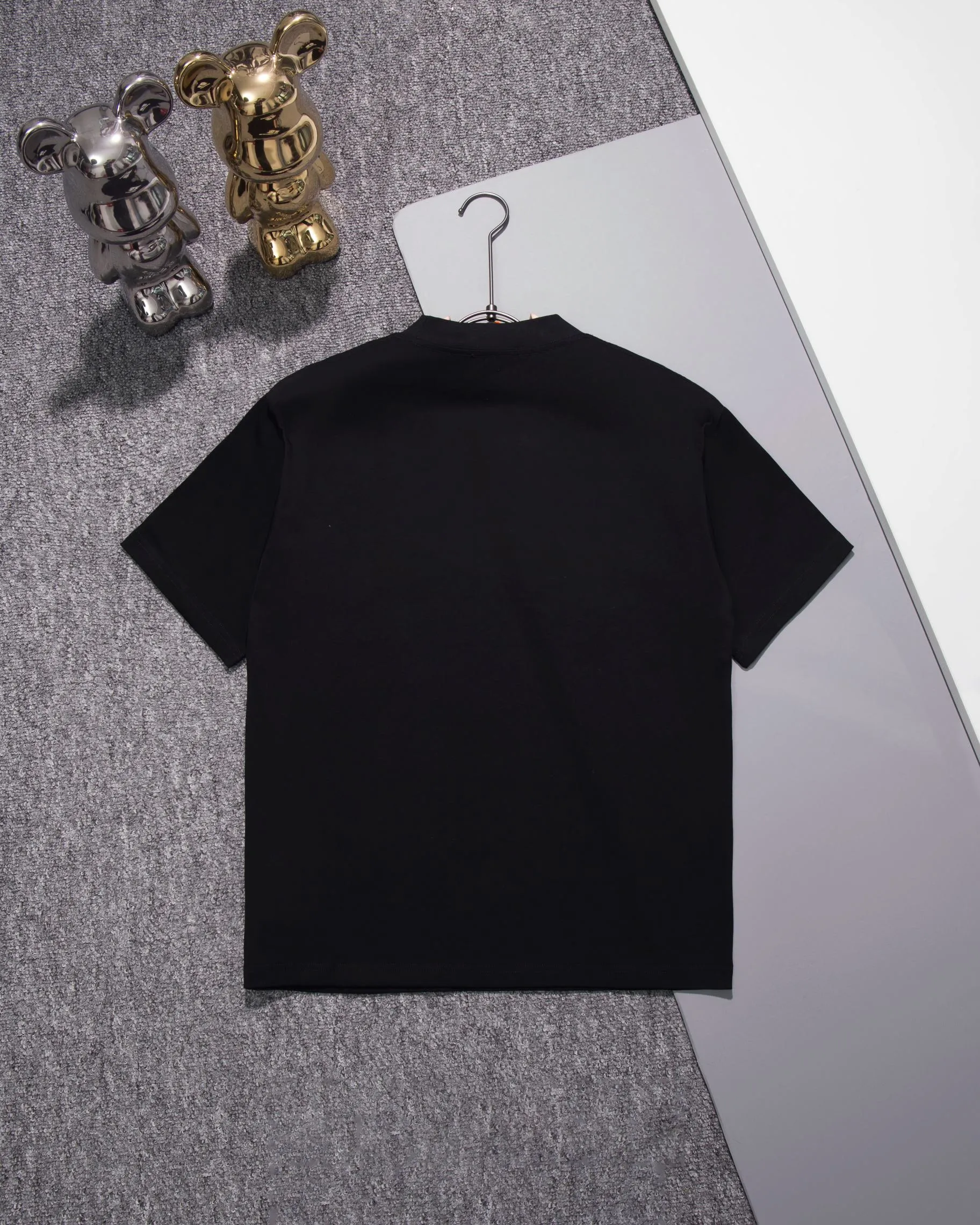 🅿️210 CHANEL Round neck short-sleeved T-shirt, towel embroidered letter LOGO🪡 small label logo, official synchronization, 1:1 original mold opening, fashion personality, versatile trend, pure original quality, original washed fabric, tag, collar label, washed wheat, three complete labels, color: black, white. Size: S M L XL
